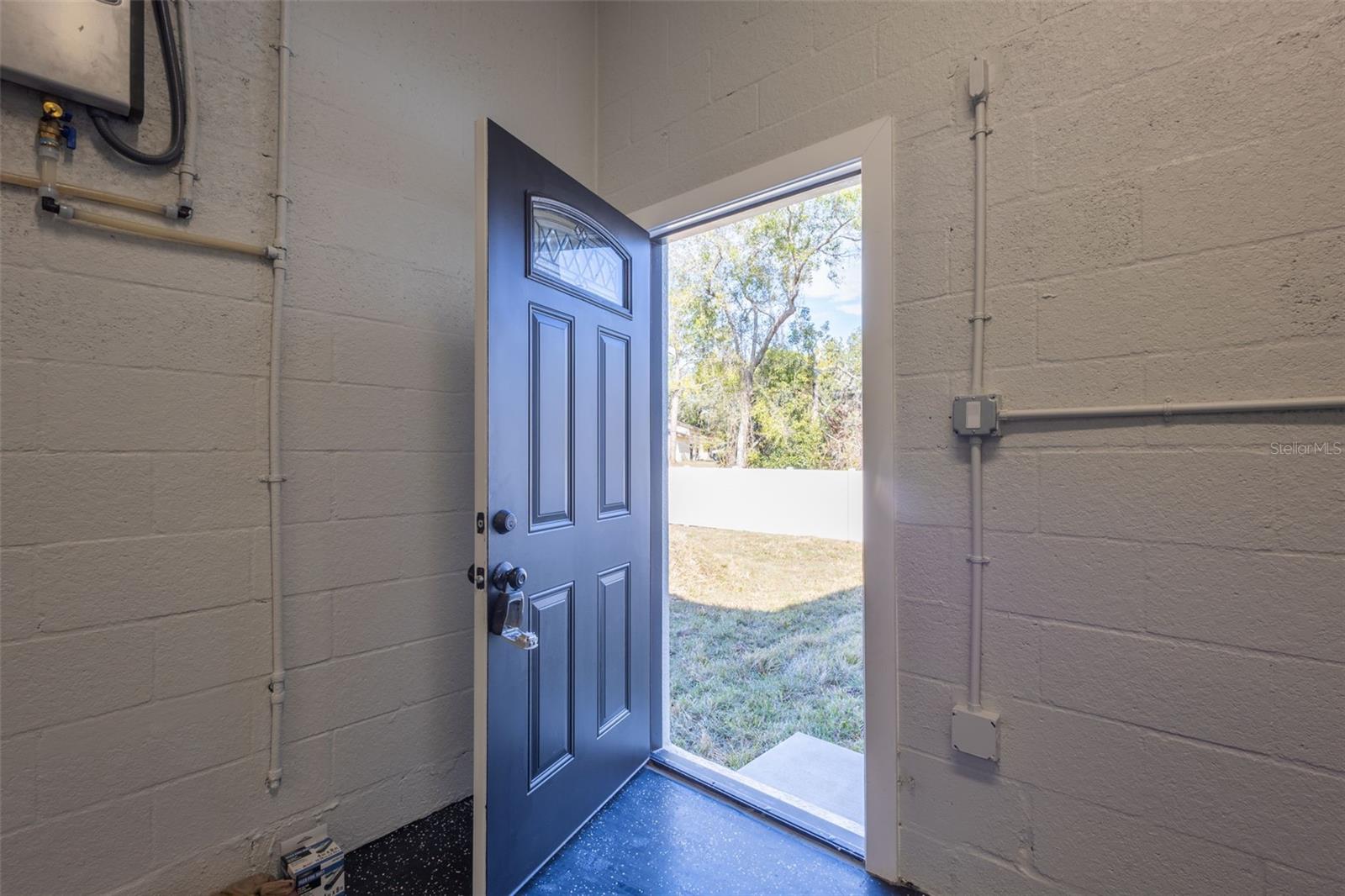 Image 38 of 51 For 9912 Golden Loop