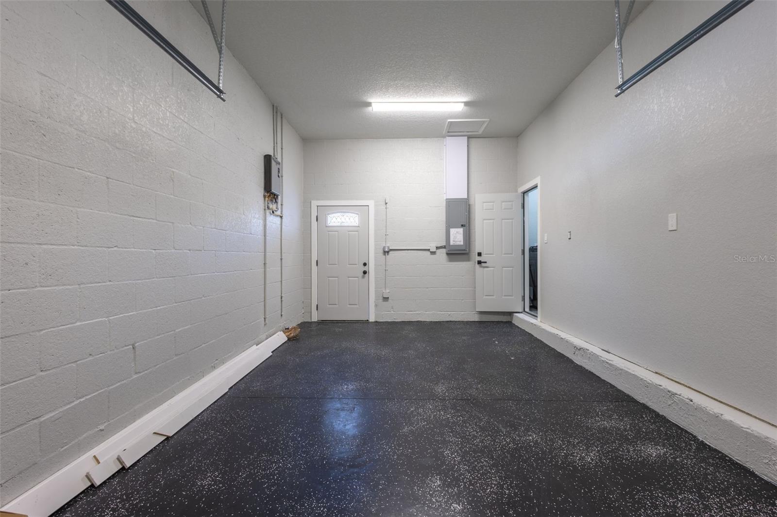 Image 40 of 51 For 9912 Golden Loop