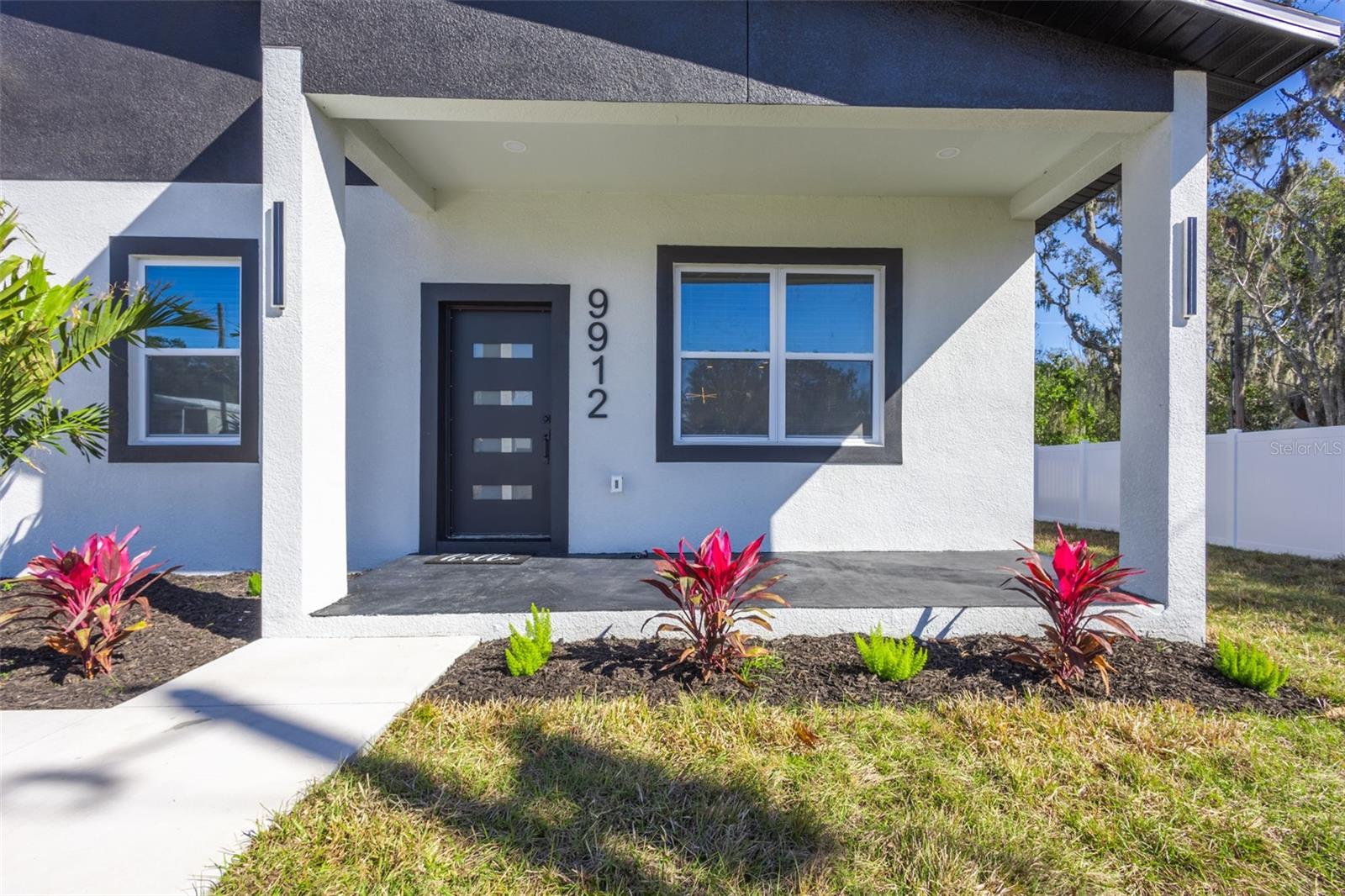 Image 5 of 51 For 9912 Golden Loop