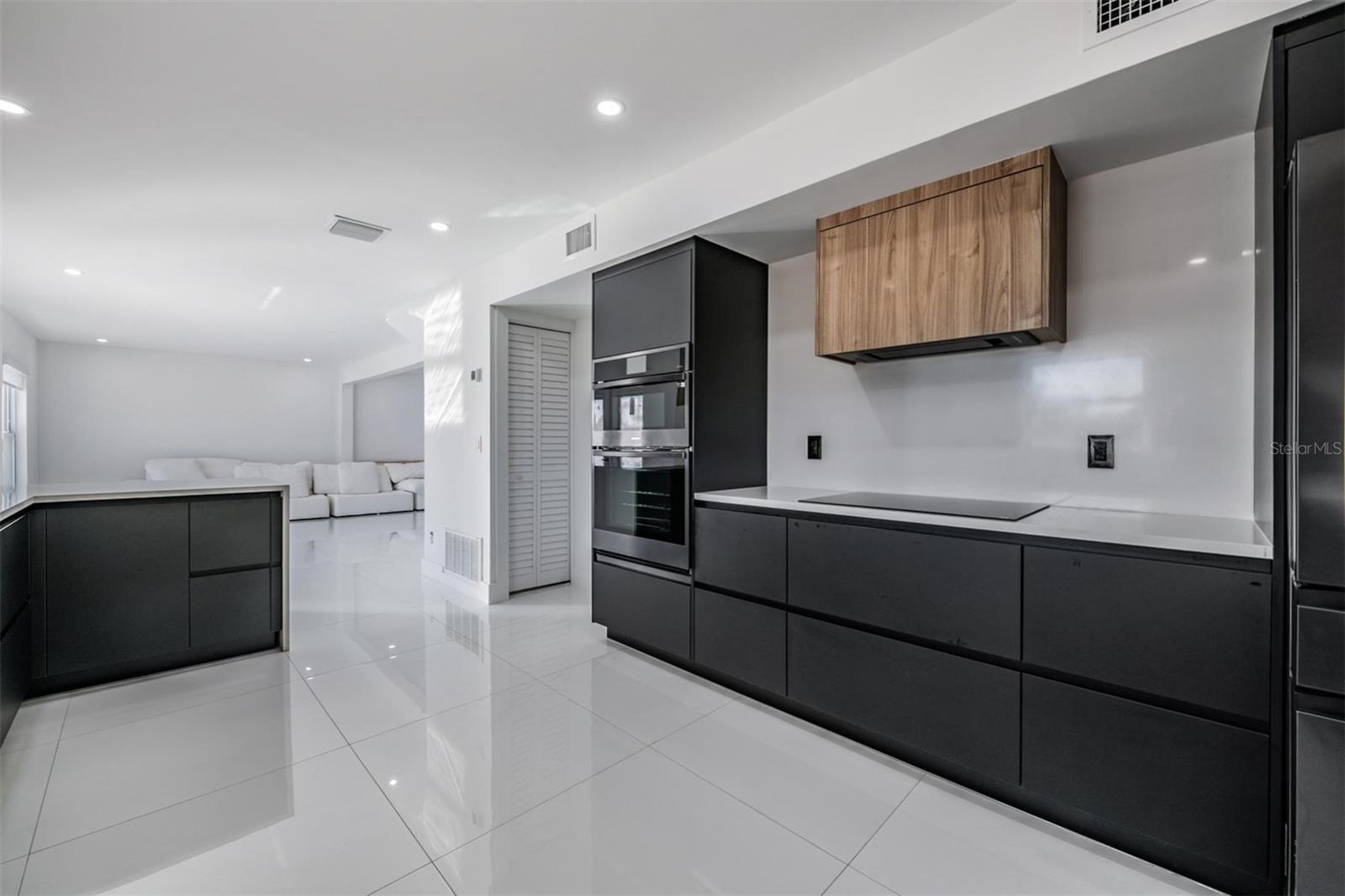 Image 10 of 45 For 16107 Pebblebrook Drive