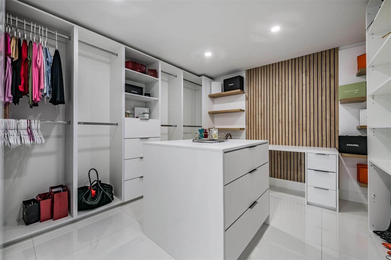 Image 20 of 45 For 16107 Pebblebrook Drive