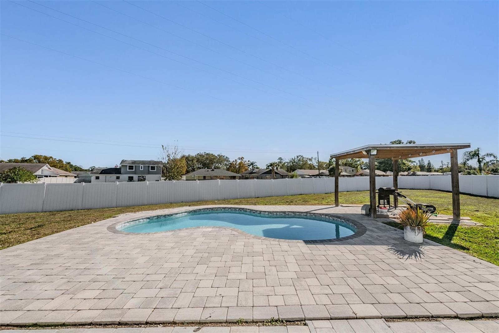 Image 40 of 45 For 16107 Pebblebrook Drive