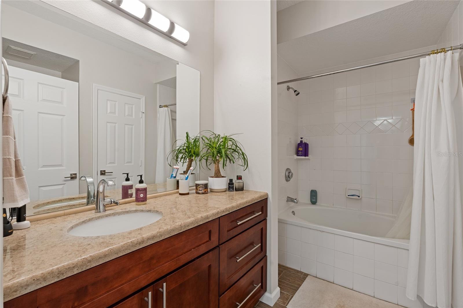 Image 11 of 26 For 800 Dakota Avenue 318