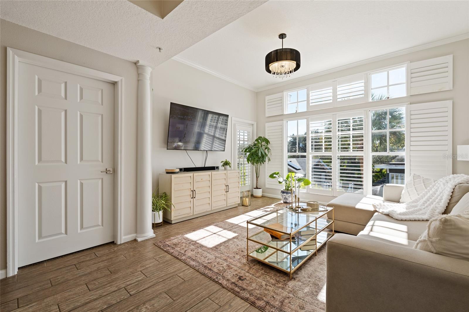 Image 4 of 26 For 800 Dakota Avenue 318