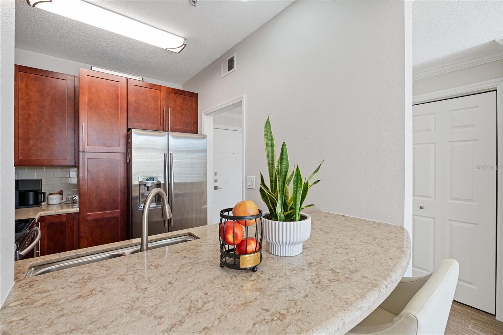 Image 6 of 26 For 800 Dakota Avenue 318