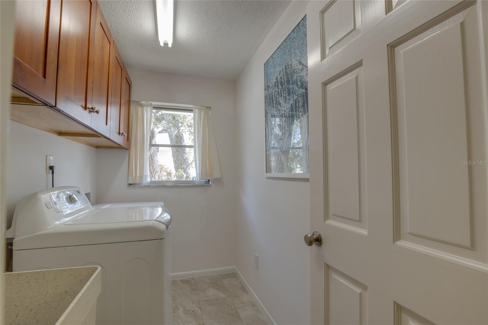 Image 19 of 25 For 511 Crystal Beach Avenue