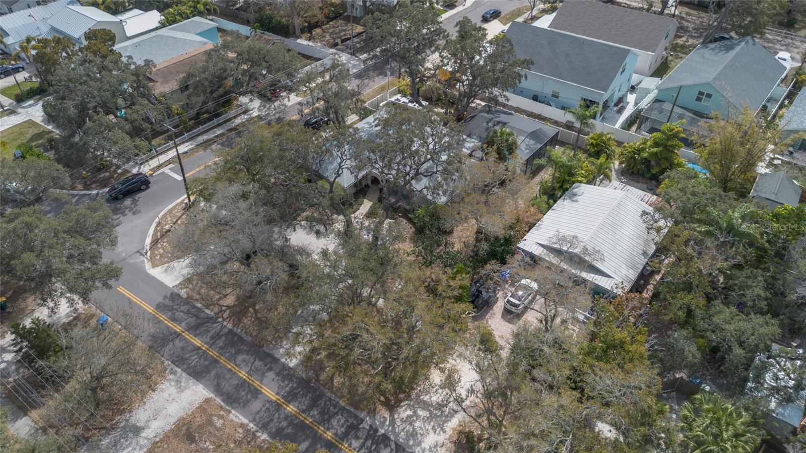 Image 20 of 25 For 511 Crystal Beach Avenue