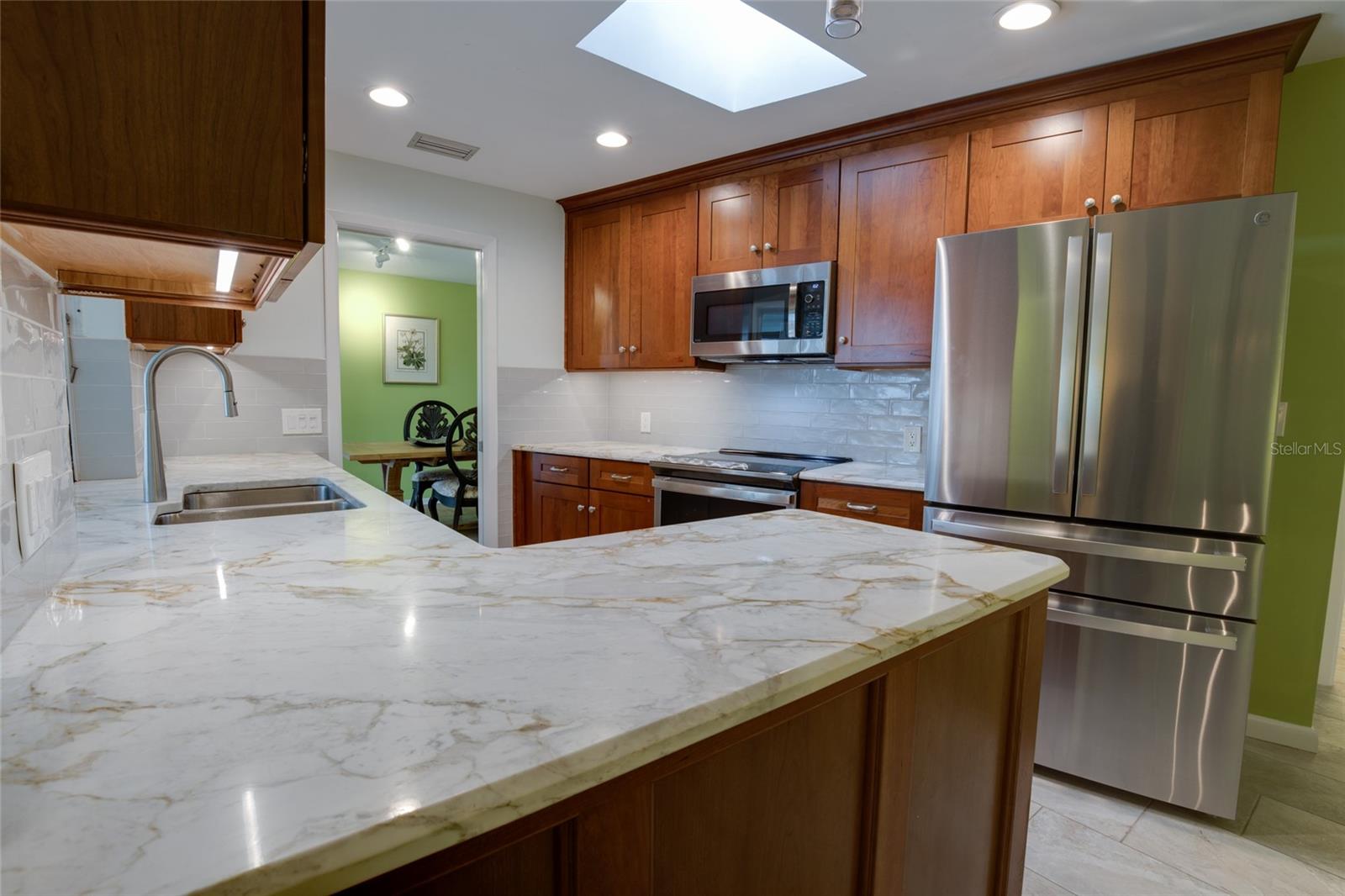 Image 5 of 25 For 511 Crystal Beach Avenue