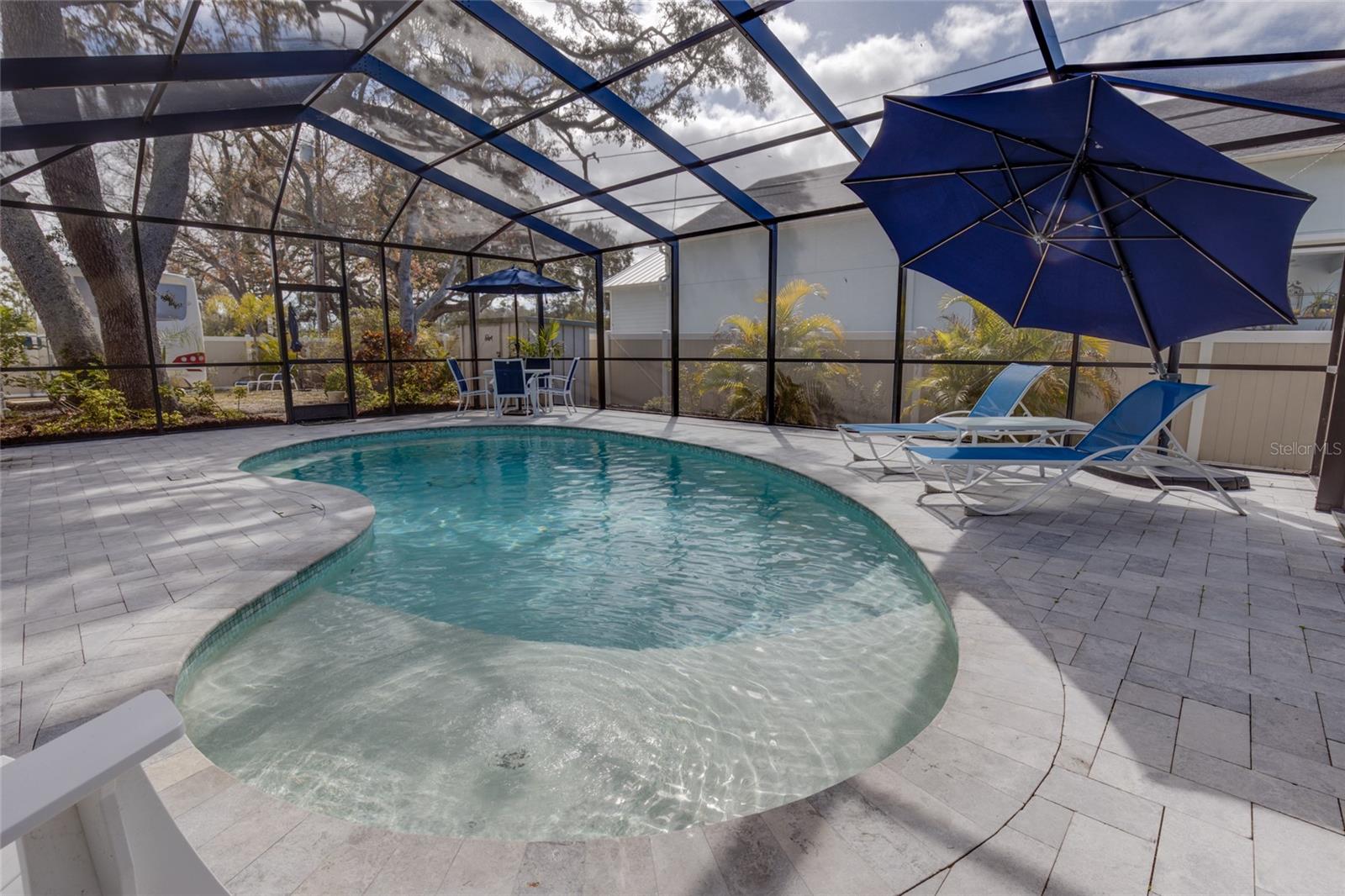 Image 6 of 25 For 511 Crystal Beach Avenue