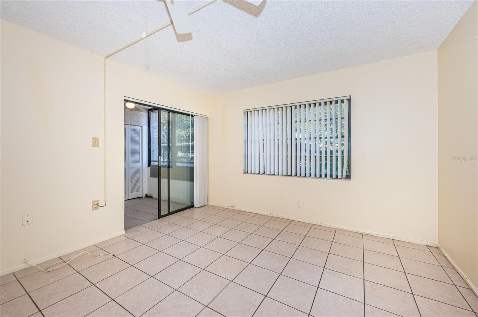 Image 16 of 79 For 2587 Countryside Boulevard 6109