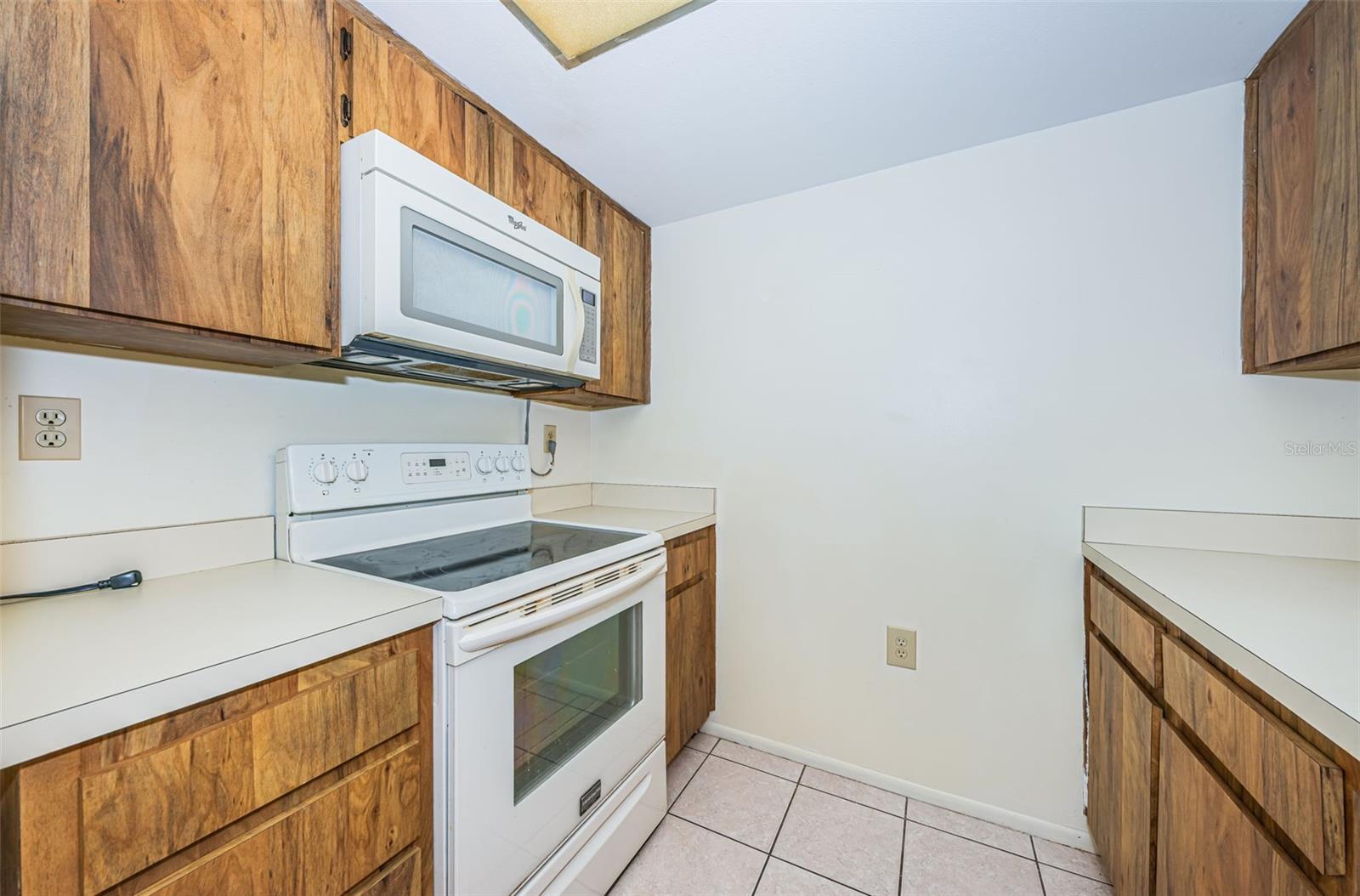 Image 30 of 79 For 2587 Countryside Boulevard 6109