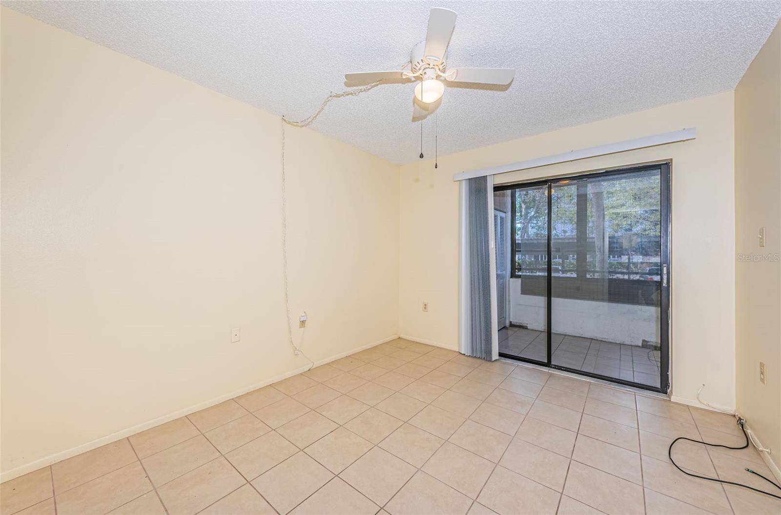 Image 31 of 79 For 2587 Countryside Boulevard 6109