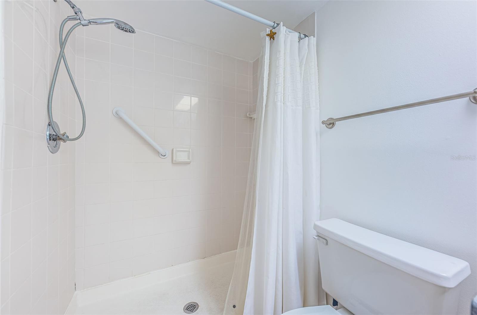 Image 44 of 79 For 2587 Countryside Boulevard 6109