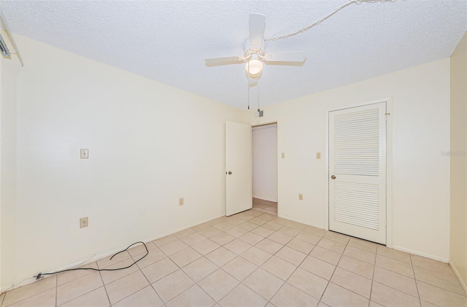 Image 46 of 79 For 2587 Countryside Boulevard 6109