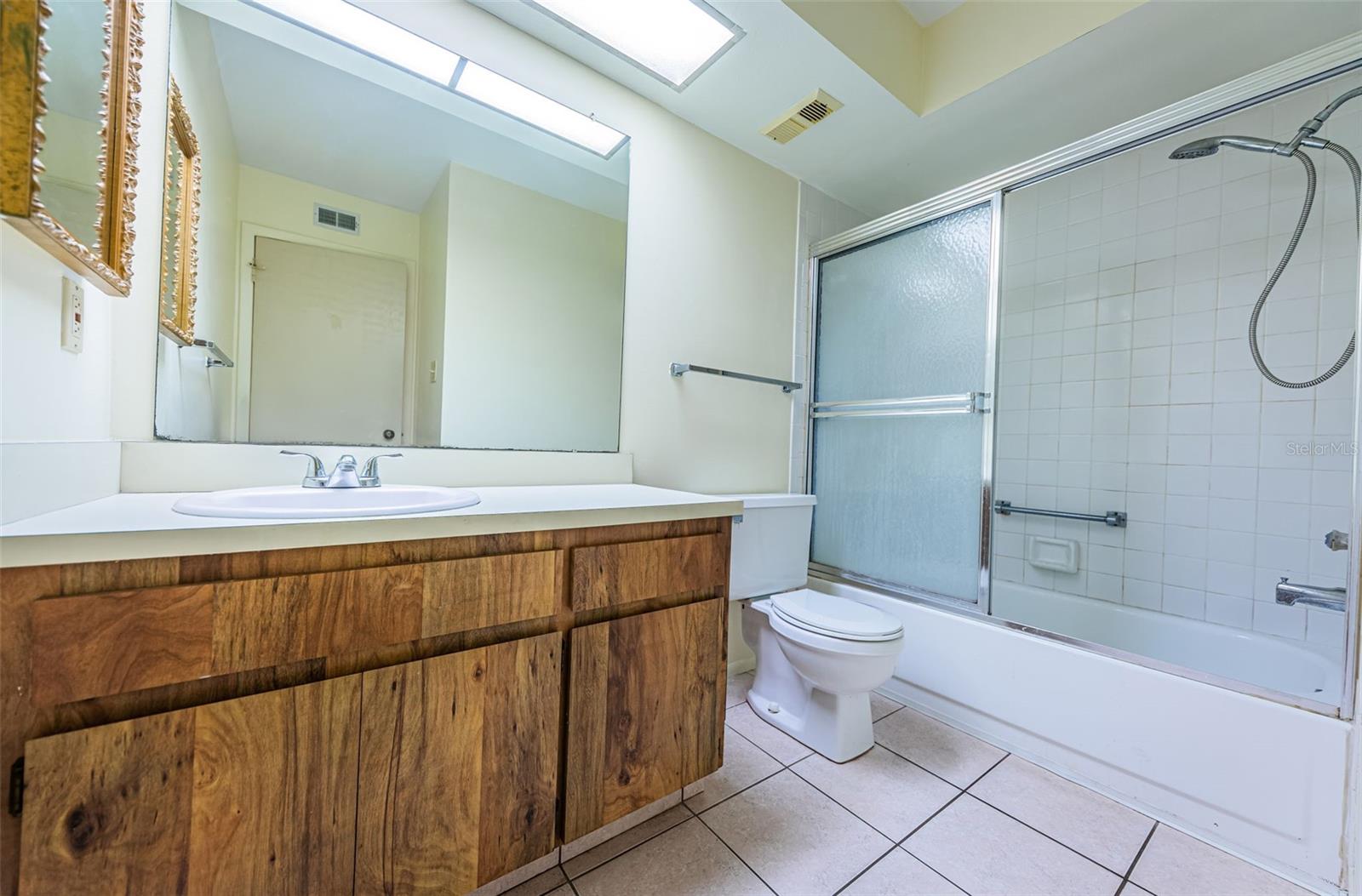 Image 48 of 79 For 2587 Countryside Boulevard 6109