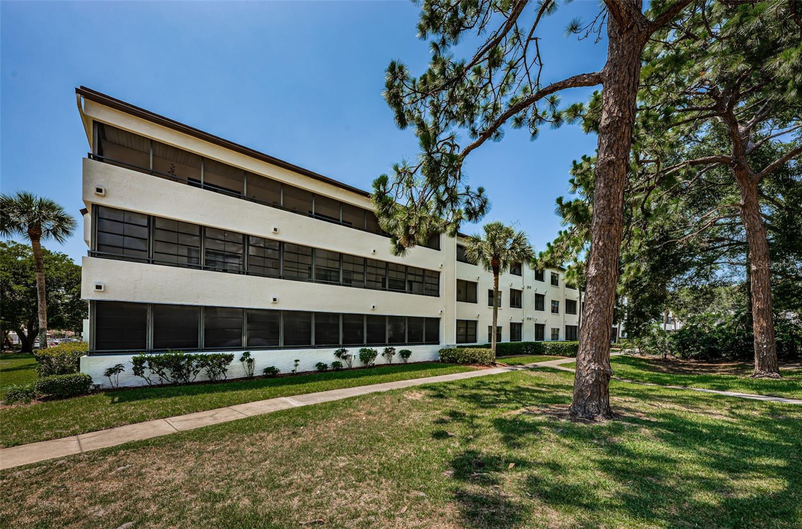 Image 57 of 79 For 2587 Countryside Boulevard 6109