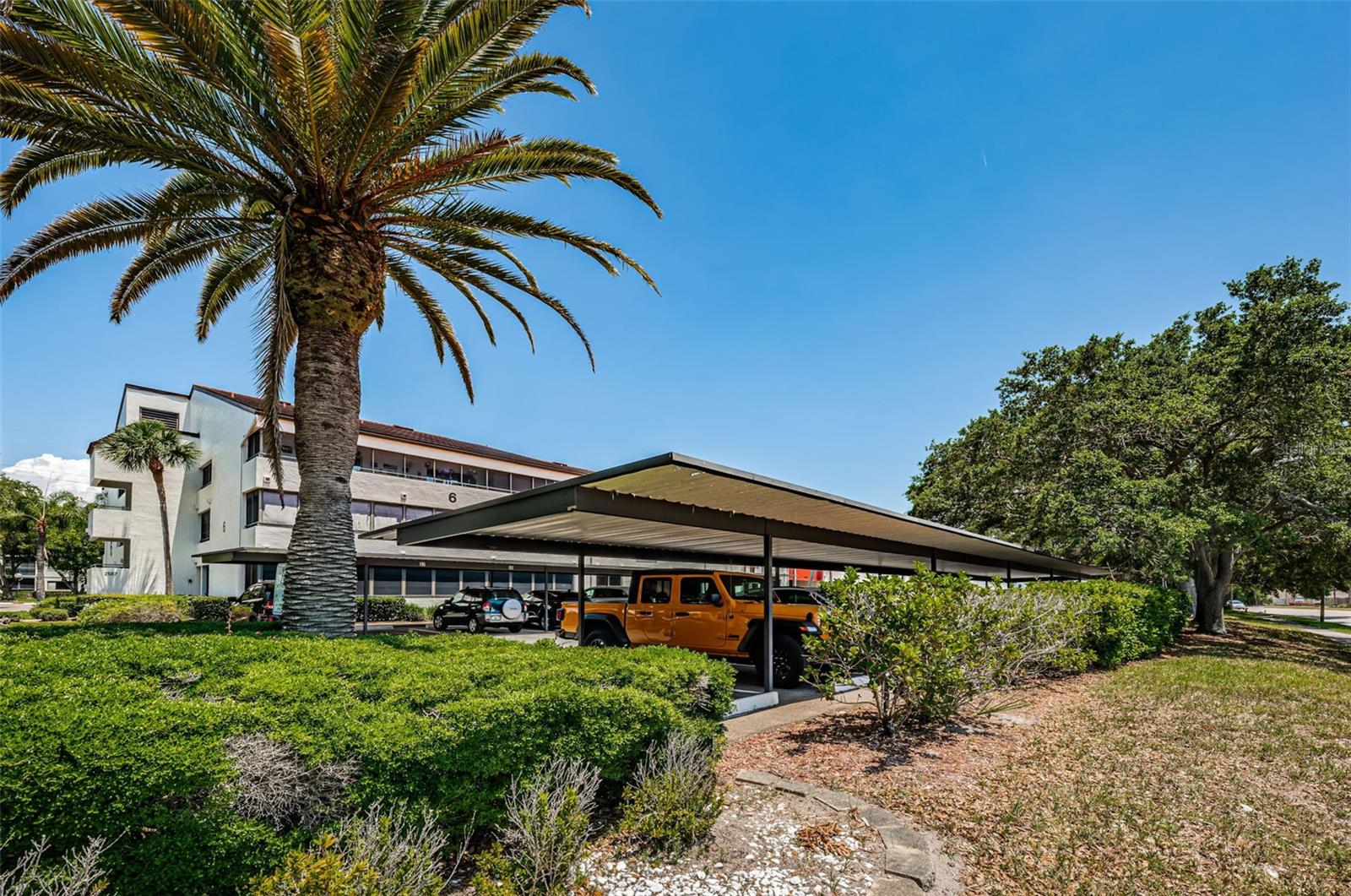 Image 6 of 79 For 2587 Countryside Boulevard 6109