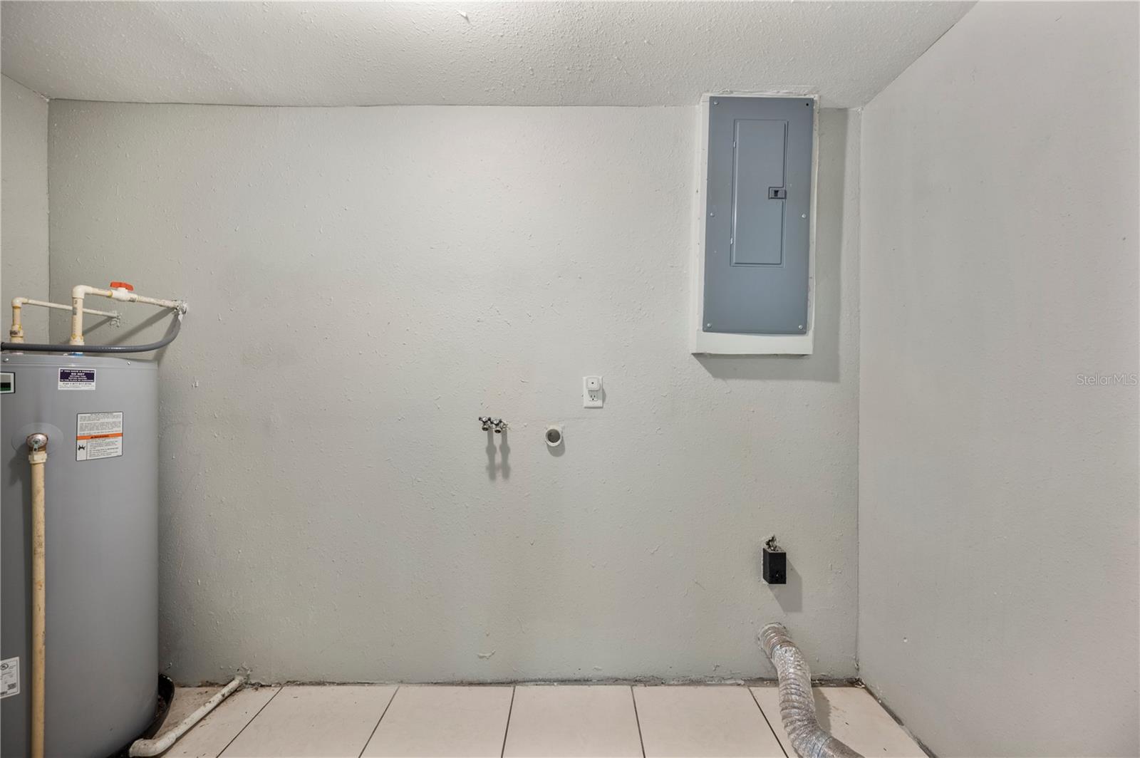 Image 13 of 29 For 3305 Hughes Street