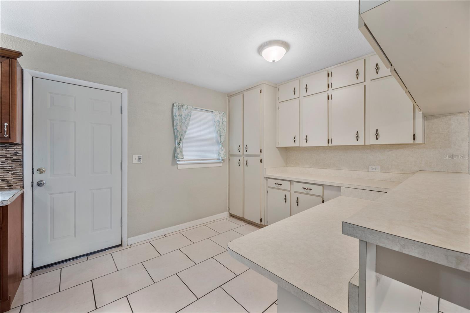 Image 6 of 29 For 3305 Hughes Street