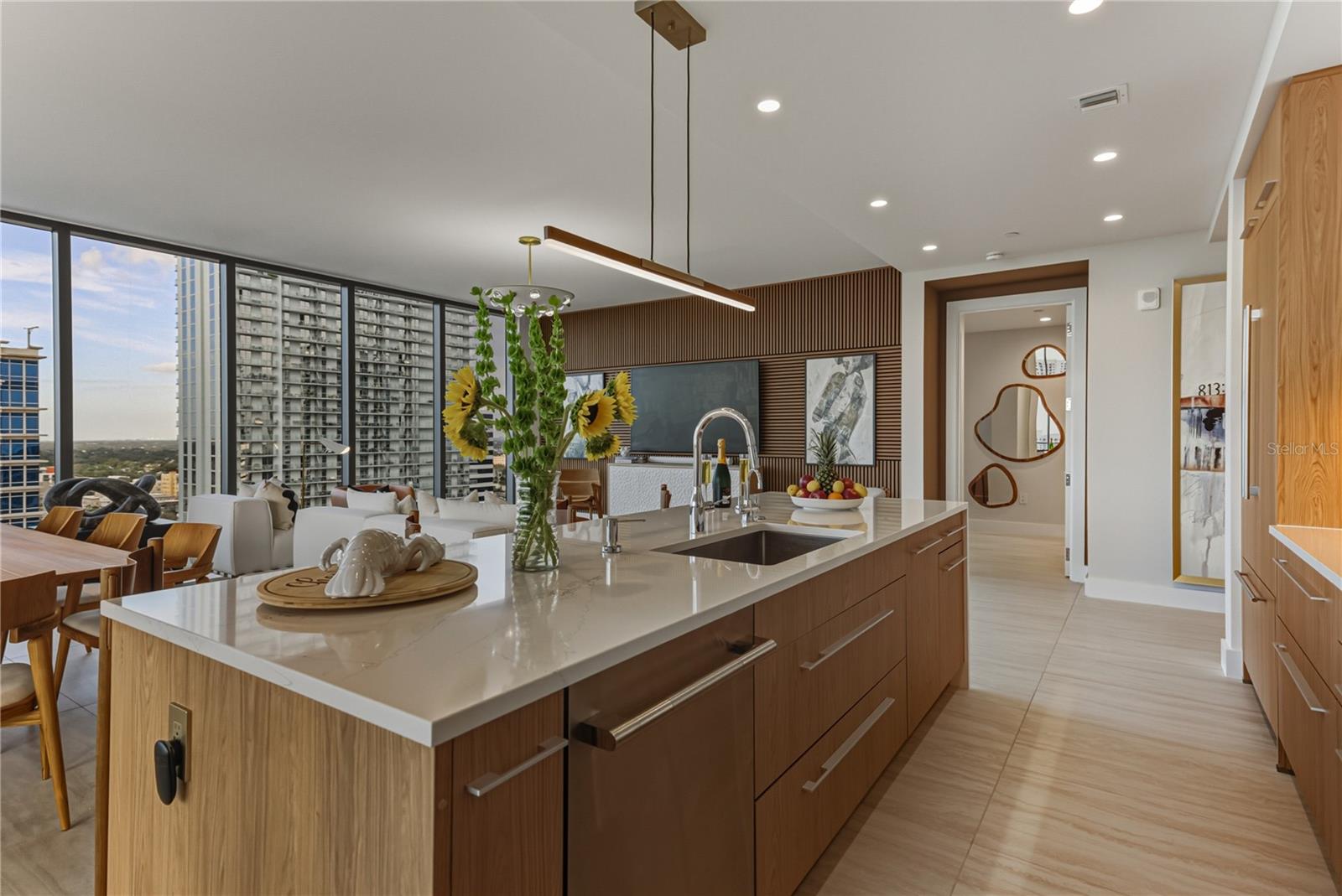 Image 15 of 100 For 275 1st Avenue S 1701