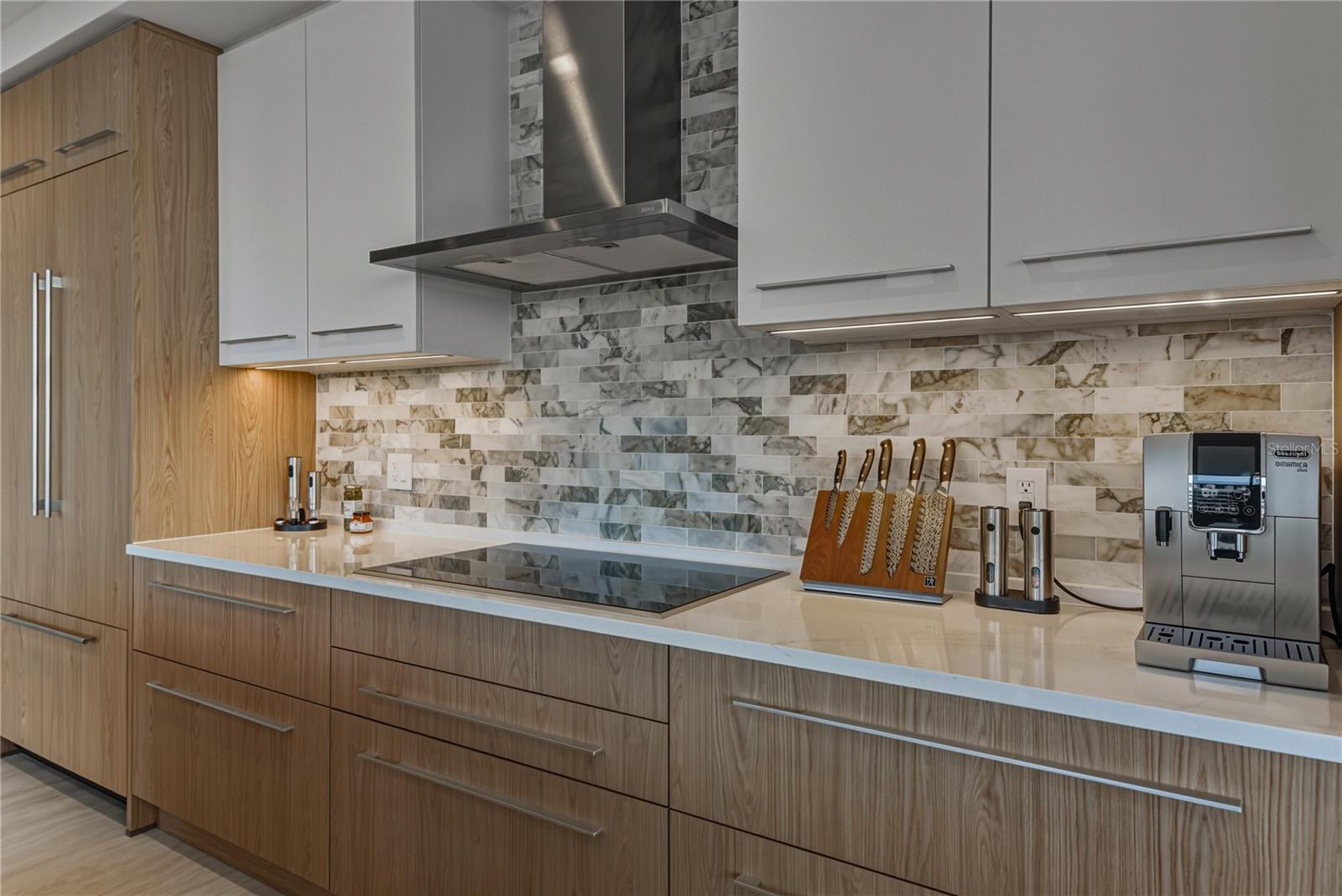 Image 19 of 100 For 275 1st Avenue S 1701