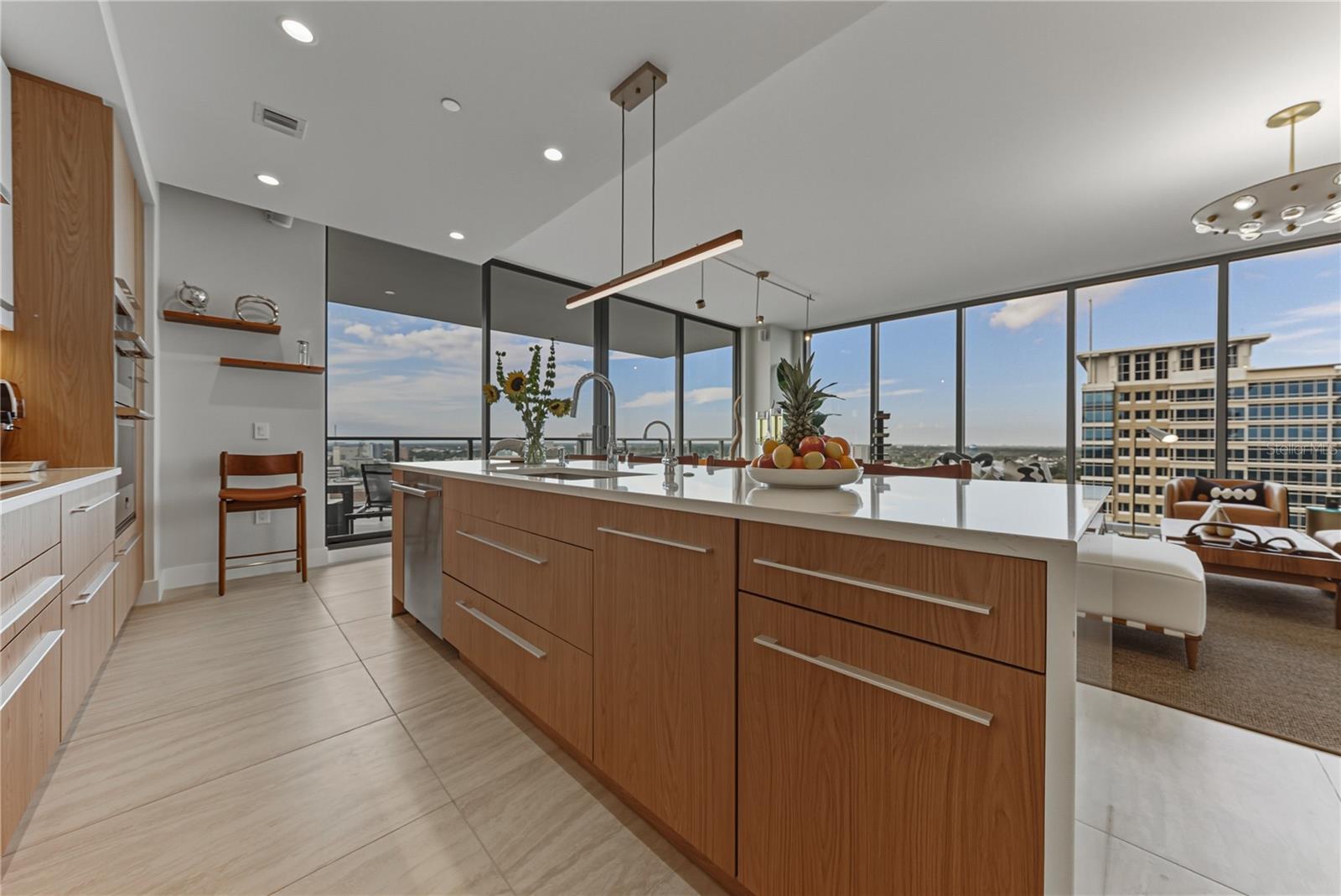 Image 22 of 100 For 275 1st Avenue S 1701