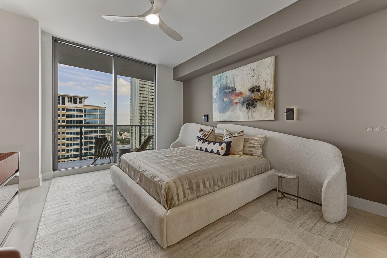 Image 39 of 100 For 275 1st Avenue S 1701