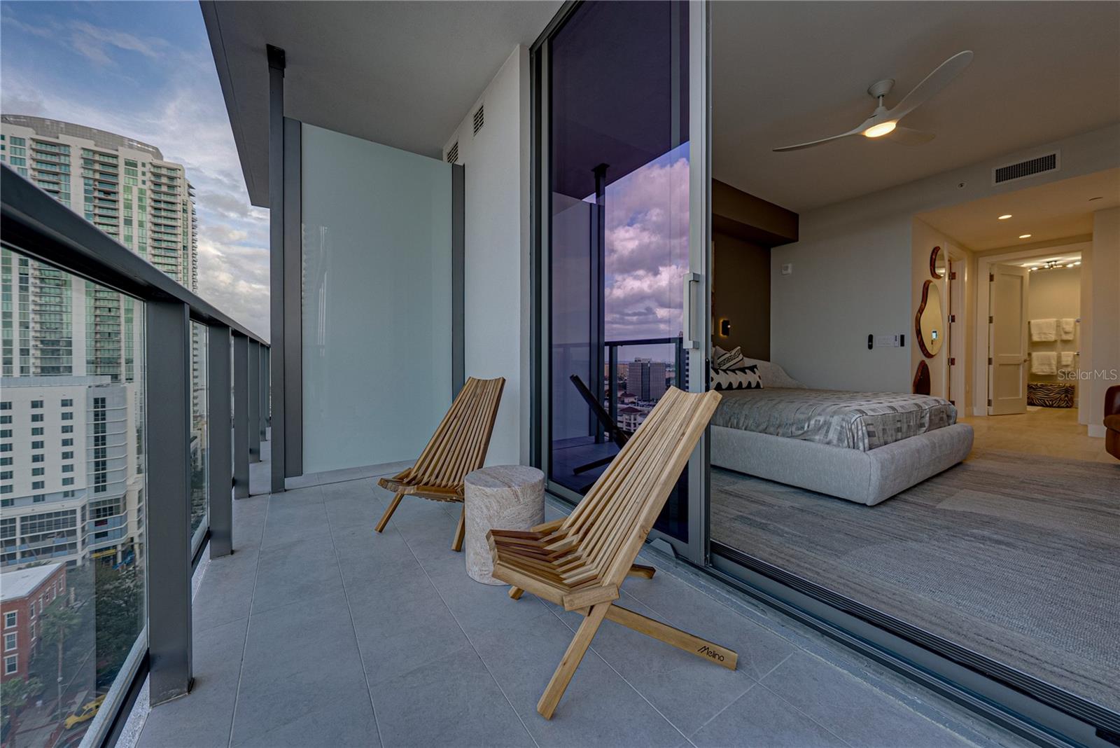 Image 44 of 100 For 275 1st Avenue S 1701