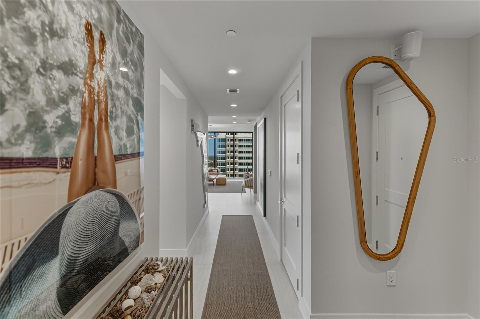 Image 5 of 100 For 275 1st Avenue S 1701