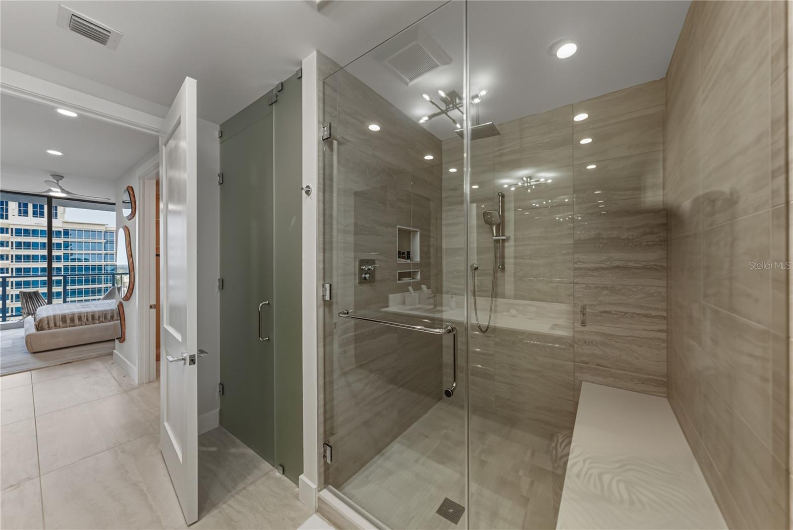 Image 51 of 100 For 275 1st Avenue S 1701