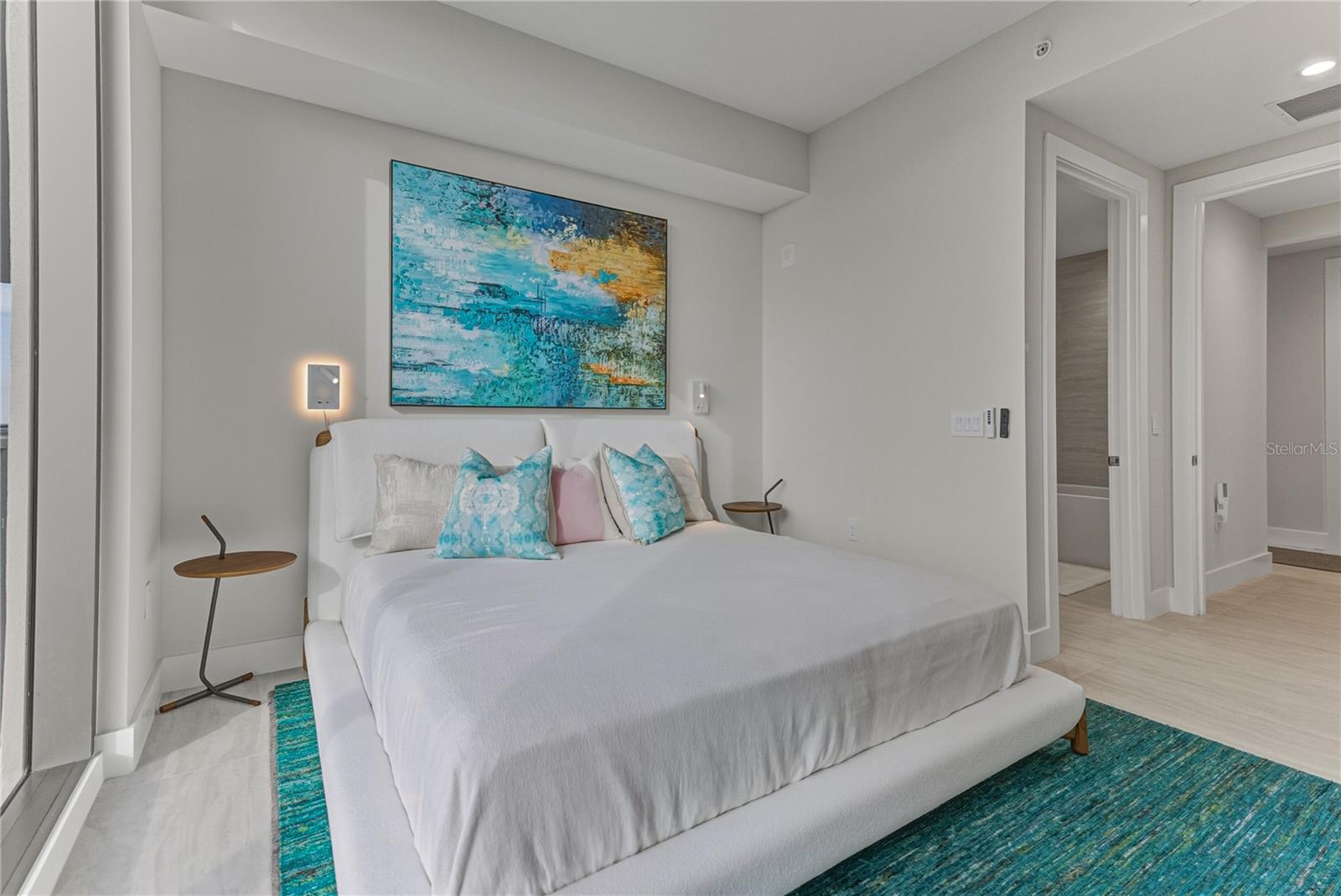 Image 58 of 100 For 275 1st Avenue S 1701