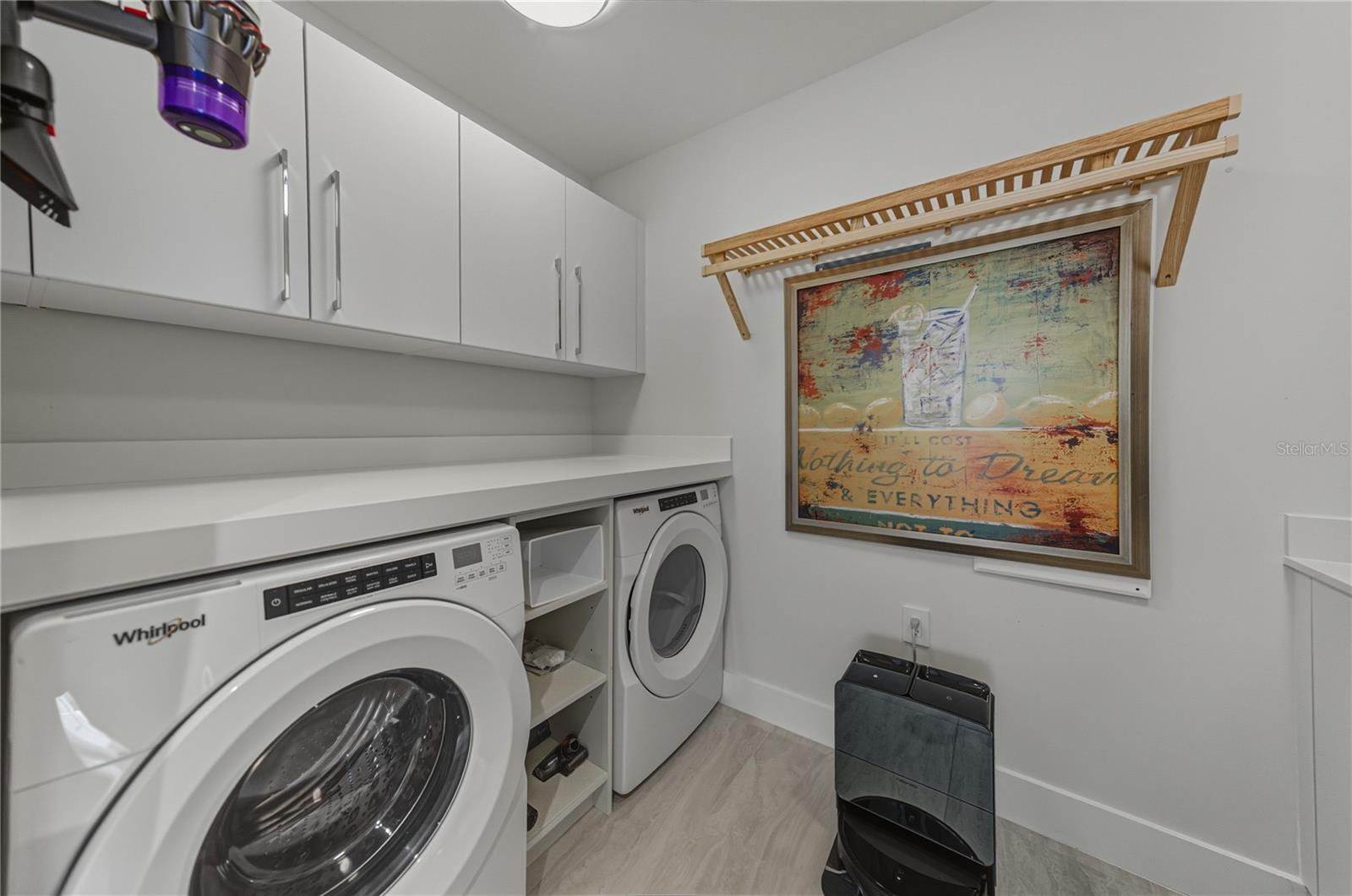 Image 62 of 100 For 275 1st Avenue S 1701