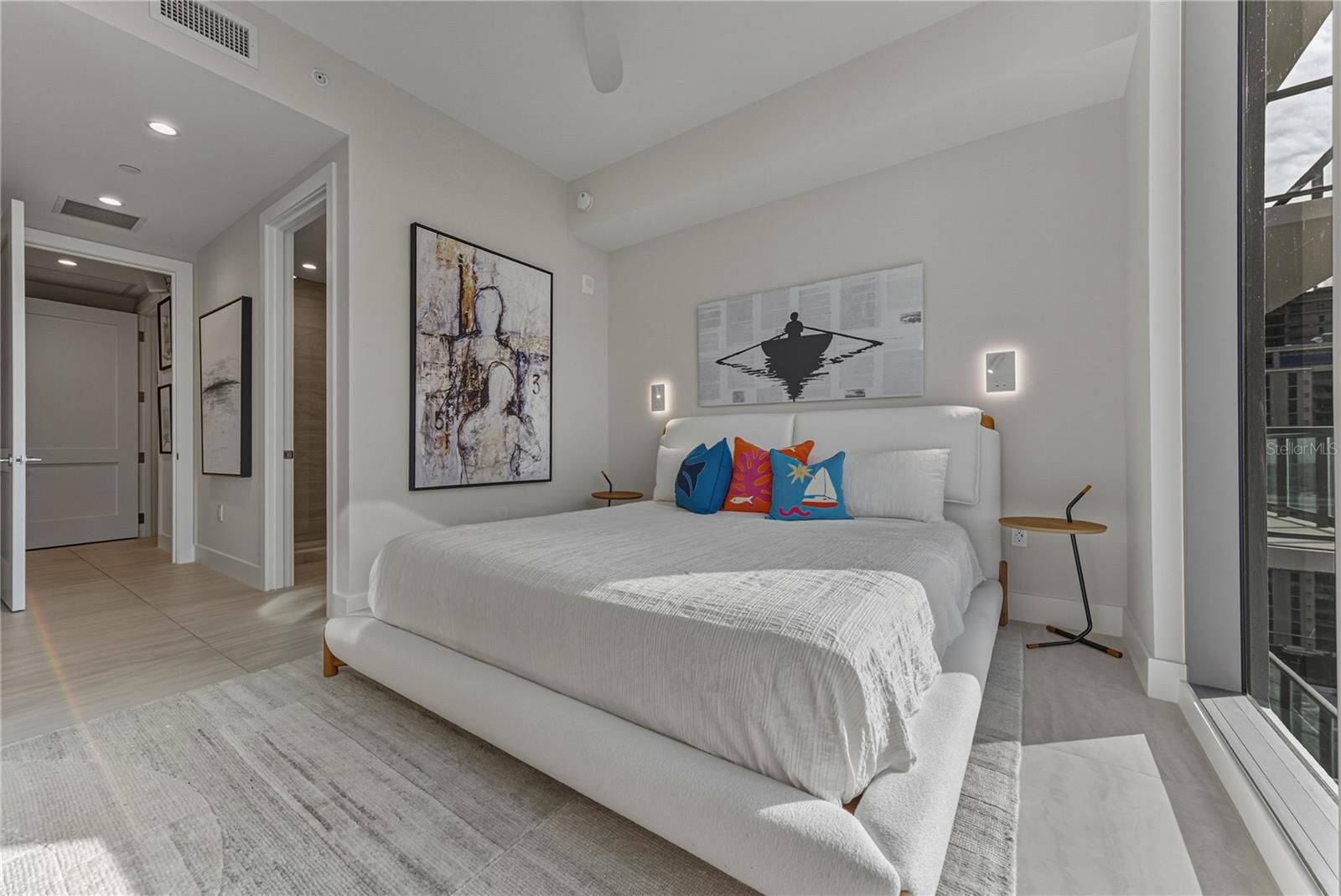 Image 68 of 100 For 275 1st Avenue S 1701