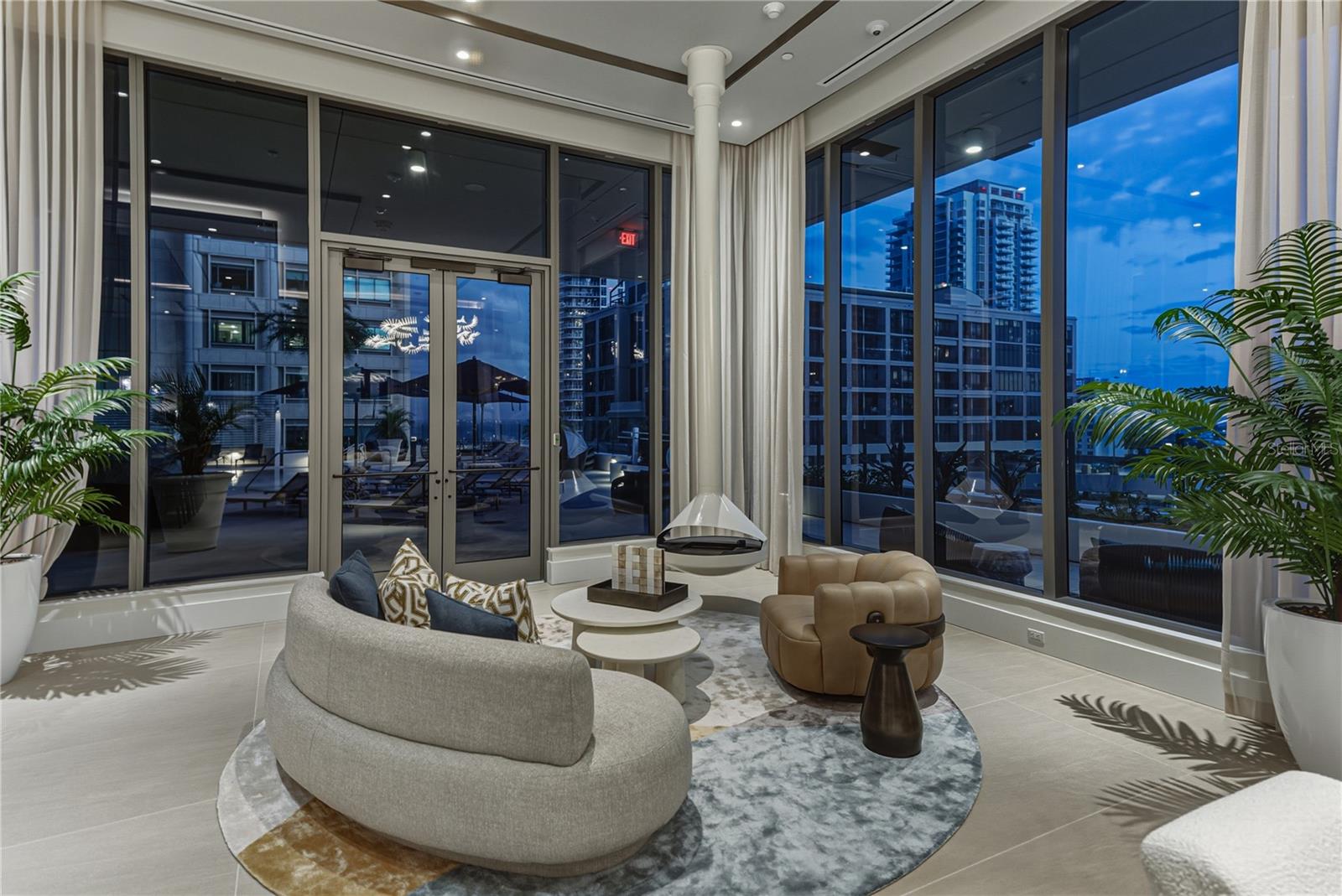 Image 71 of 100 For 275 1st Avenue S 1701