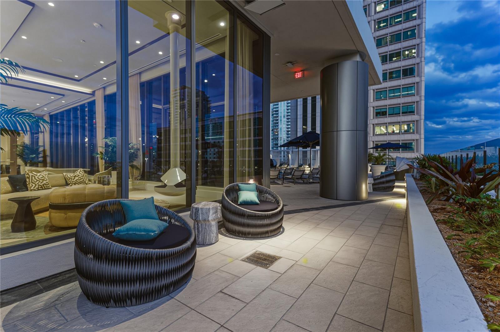 Image 76 of 100 For 275 1st Avenue S 1701