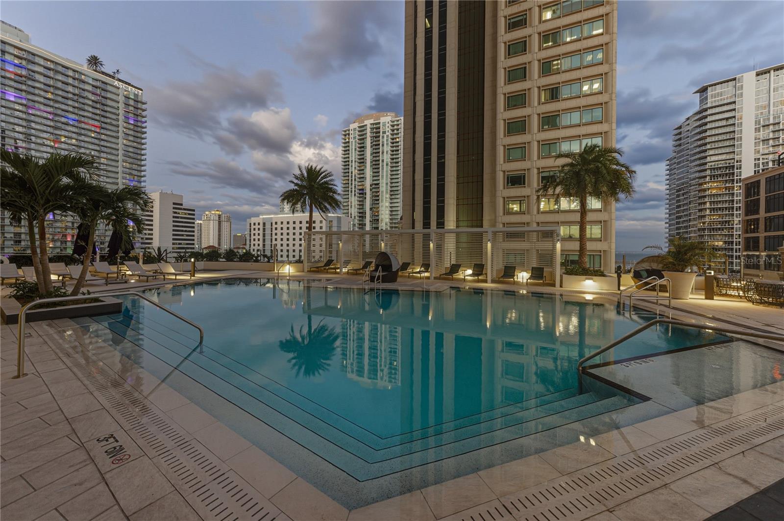 Image 77 of 100 For 275 1st Avenue S 1701