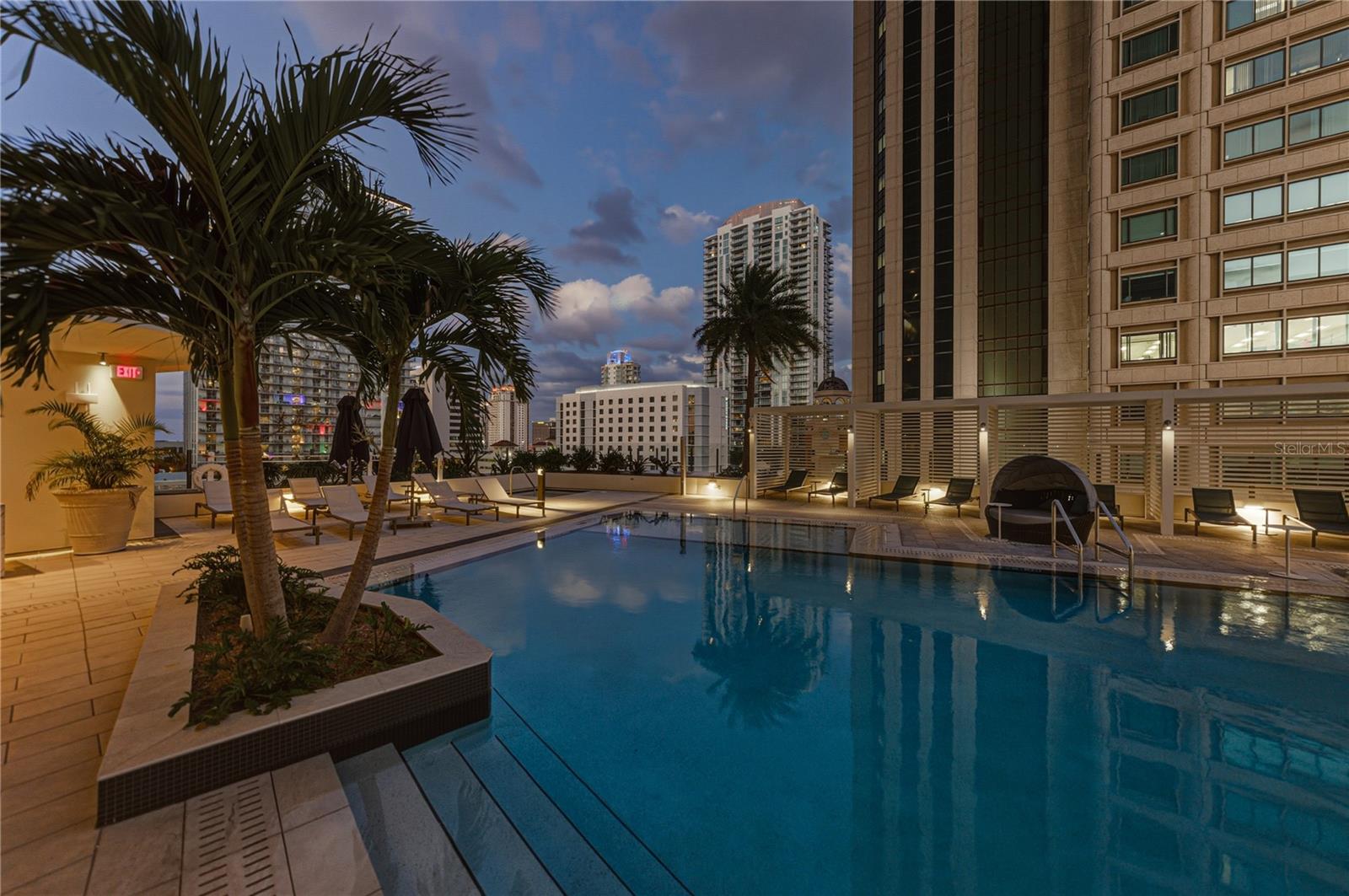 Image 80 of 100 For 275 1st Avenue S 1701