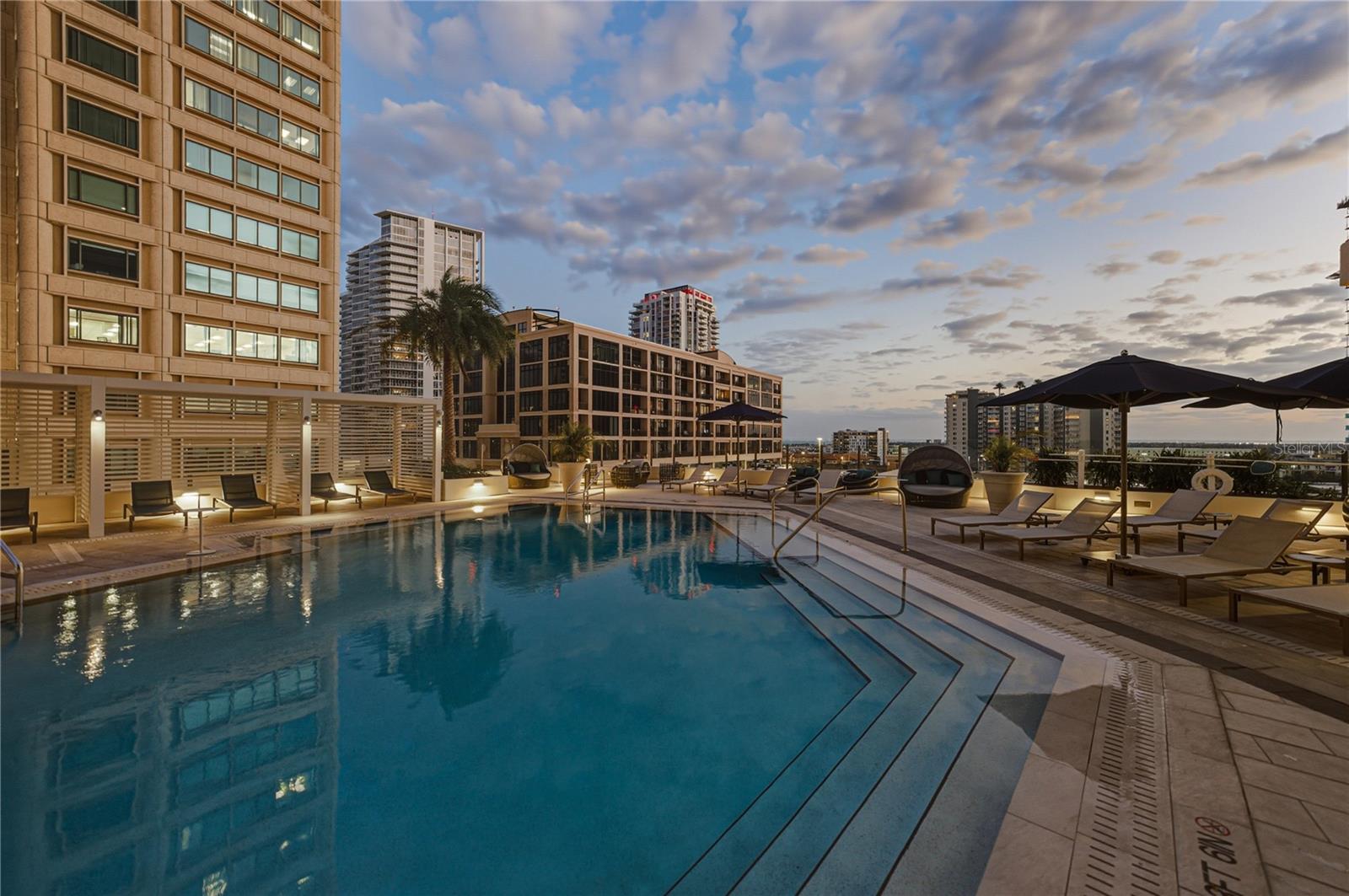 Image 81 of 100 For 275 1st Avenue S 1701