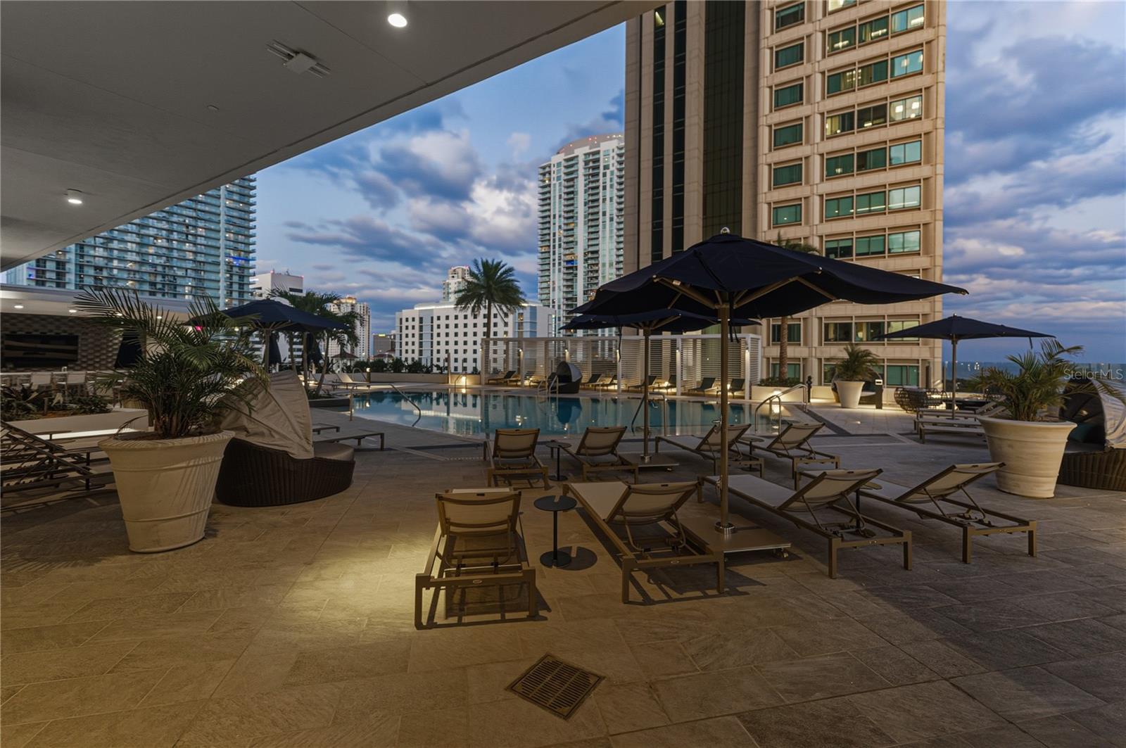 Image 83 of 100 For 275 1st Avenue S 1701