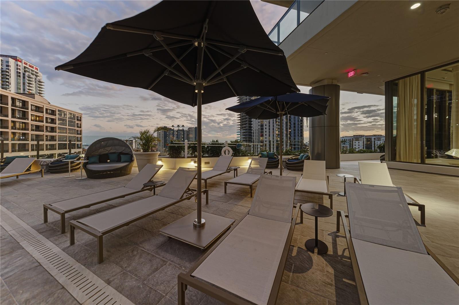 Image 84 of 100 For 275 1st Avenue S 1701