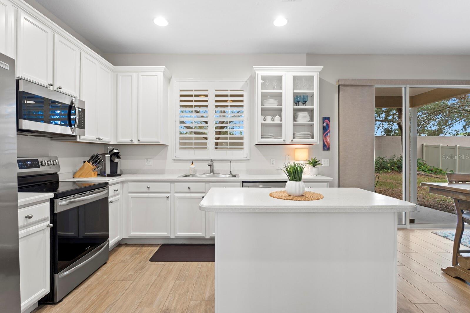 Image 13 of 44 For 540 Harbor Grove Circle