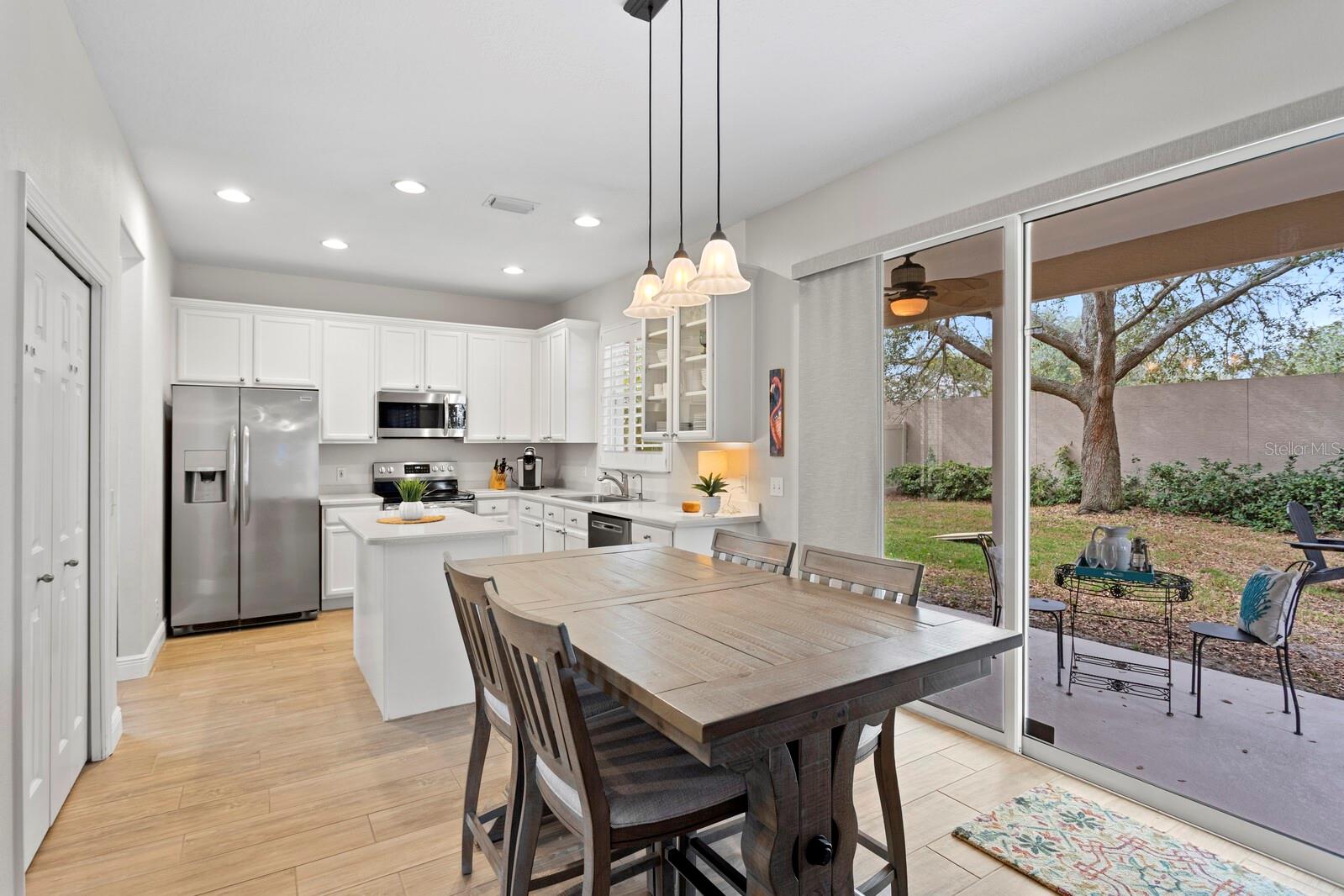 Image 17 of 44 For 540 Harbor Grove Circle