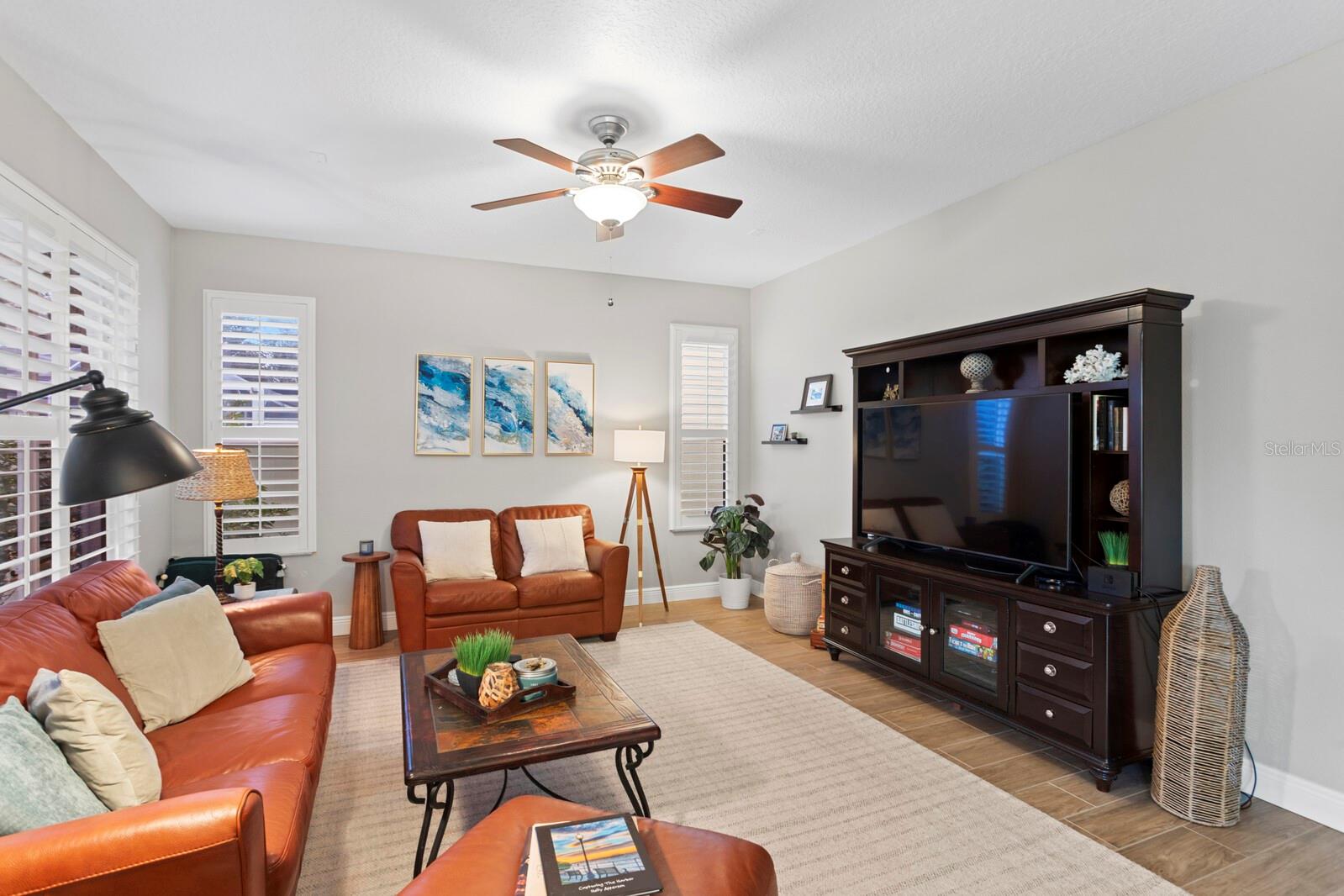 Image 22 of 44 For 540 Harbor Grove Circle