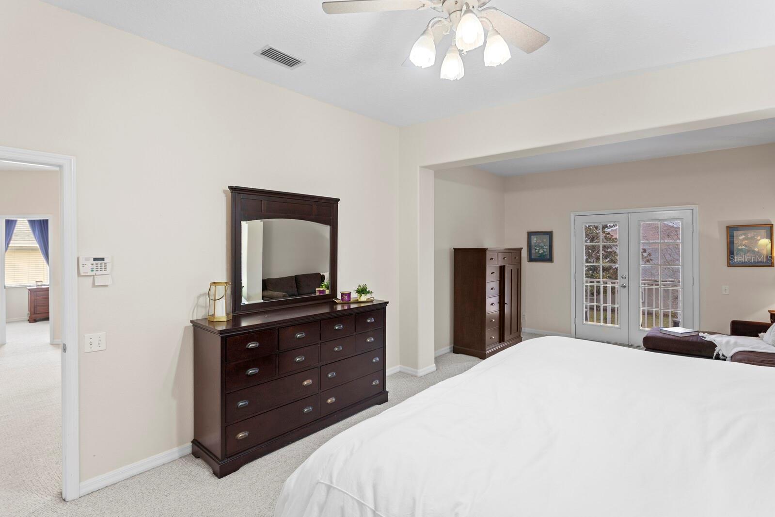 Image 26 of 44 For 540 Harbor Grove Circle