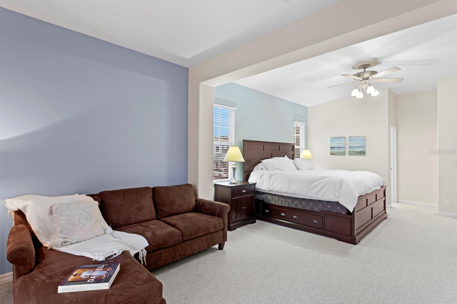 Image 28 of 44 For 540 Harbor Grove Circle