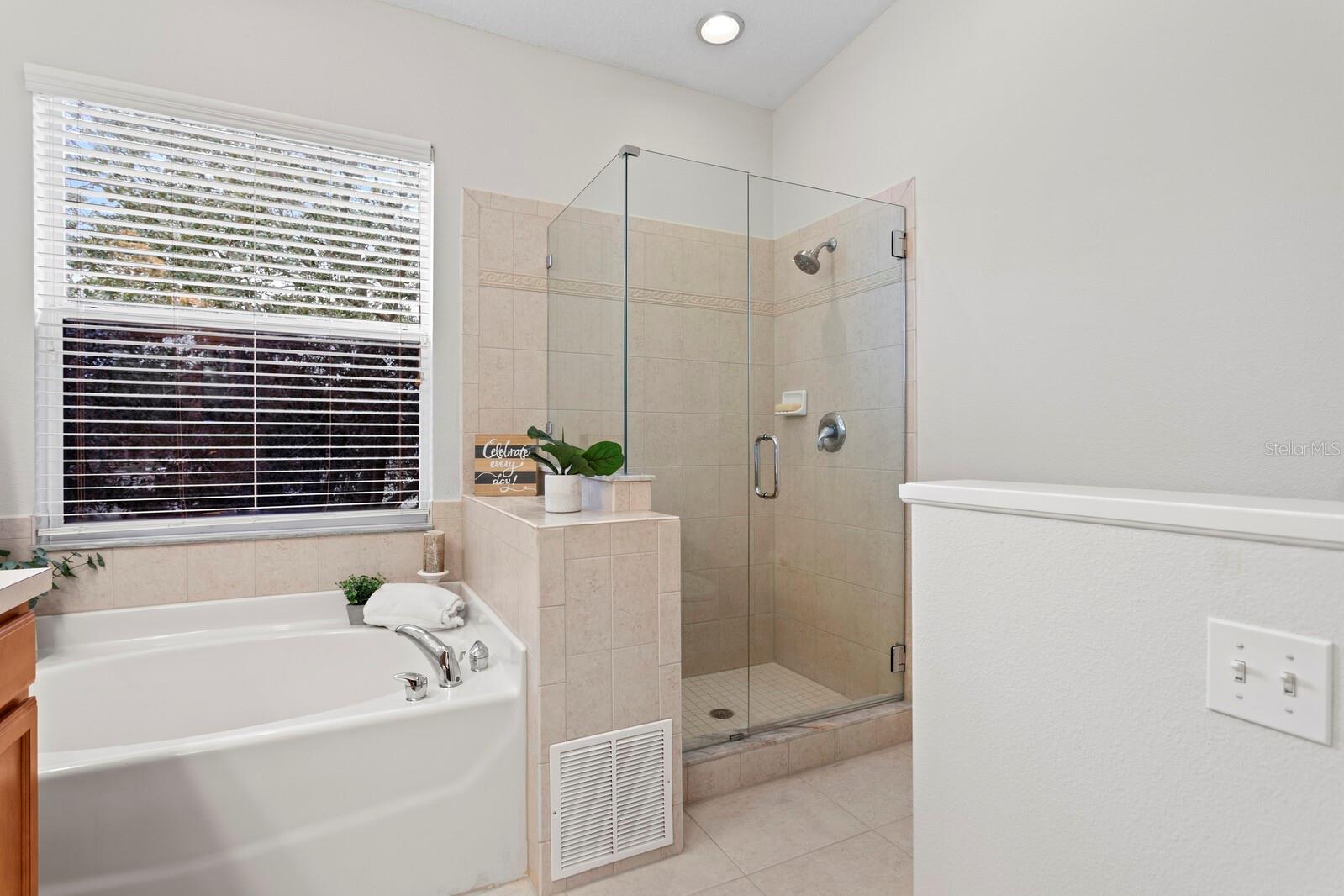 Image 30 of 44 For 540 Harbor Grove Circle