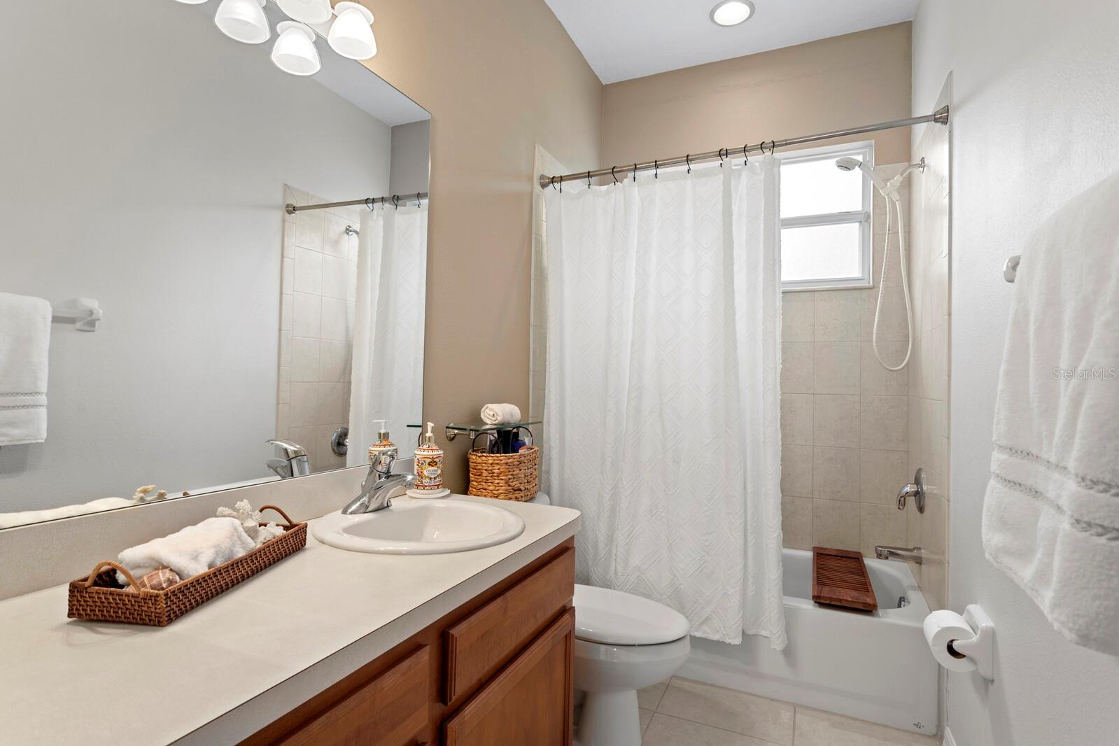 Image 37 of 44 For 540 Harbor Grove Circle