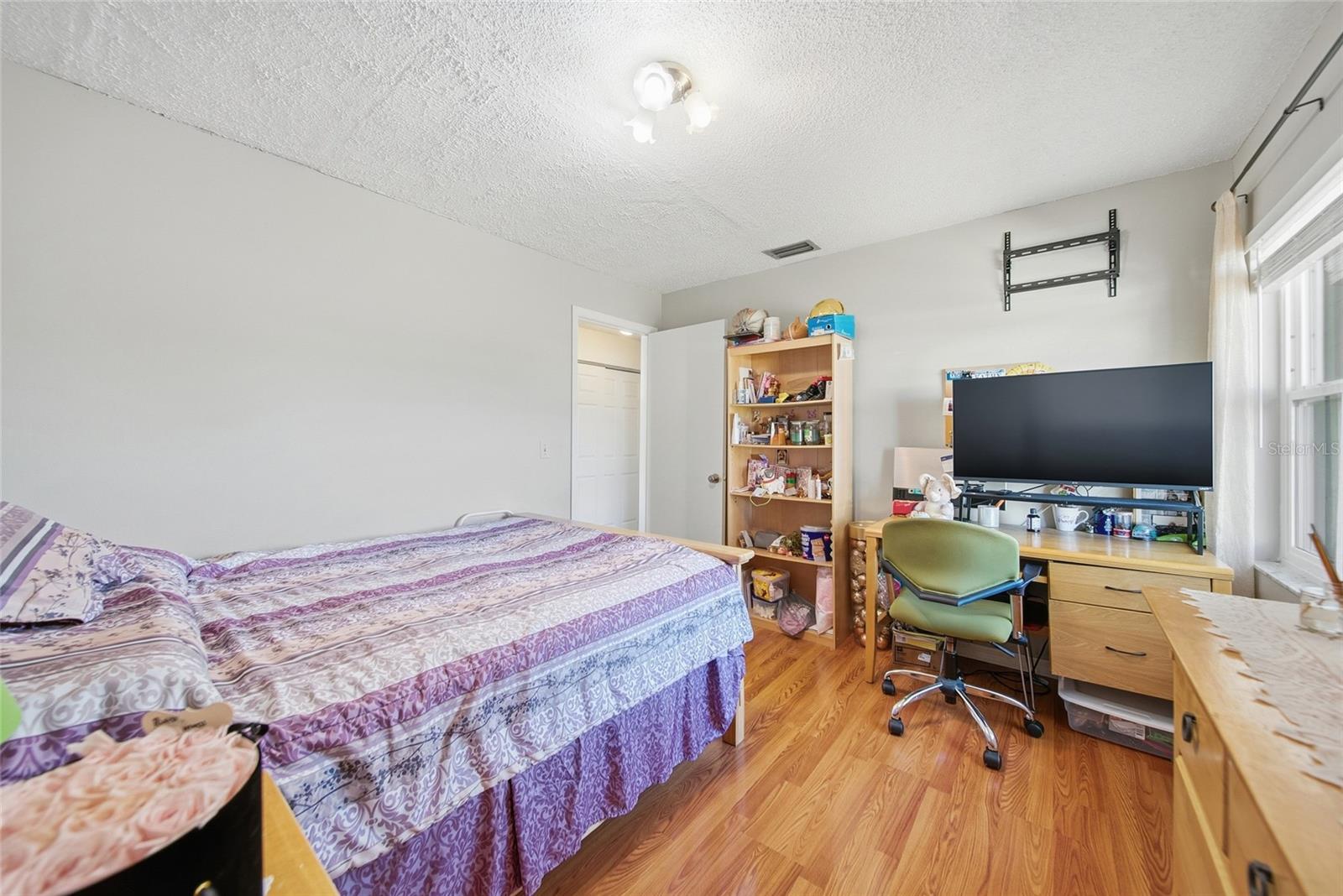 Image 17 of 31 For 5142 Springwood Drive