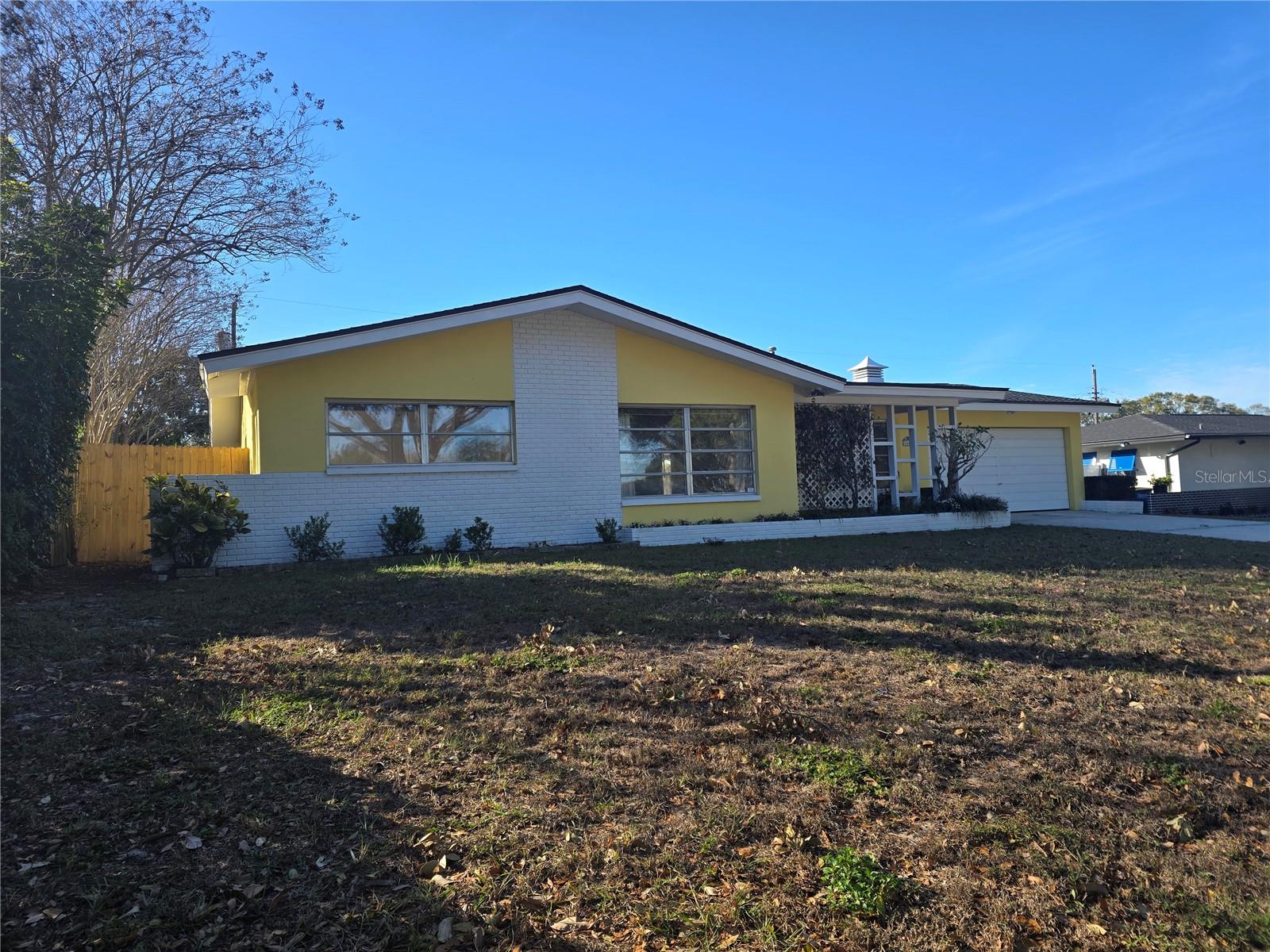 Image 2 of 11 For 1649 Souvenir Drive