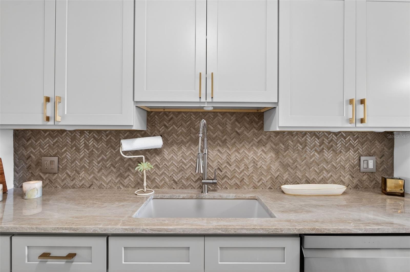 Image 18 of 69 For 427 Boca Ciega Point Boulevard N